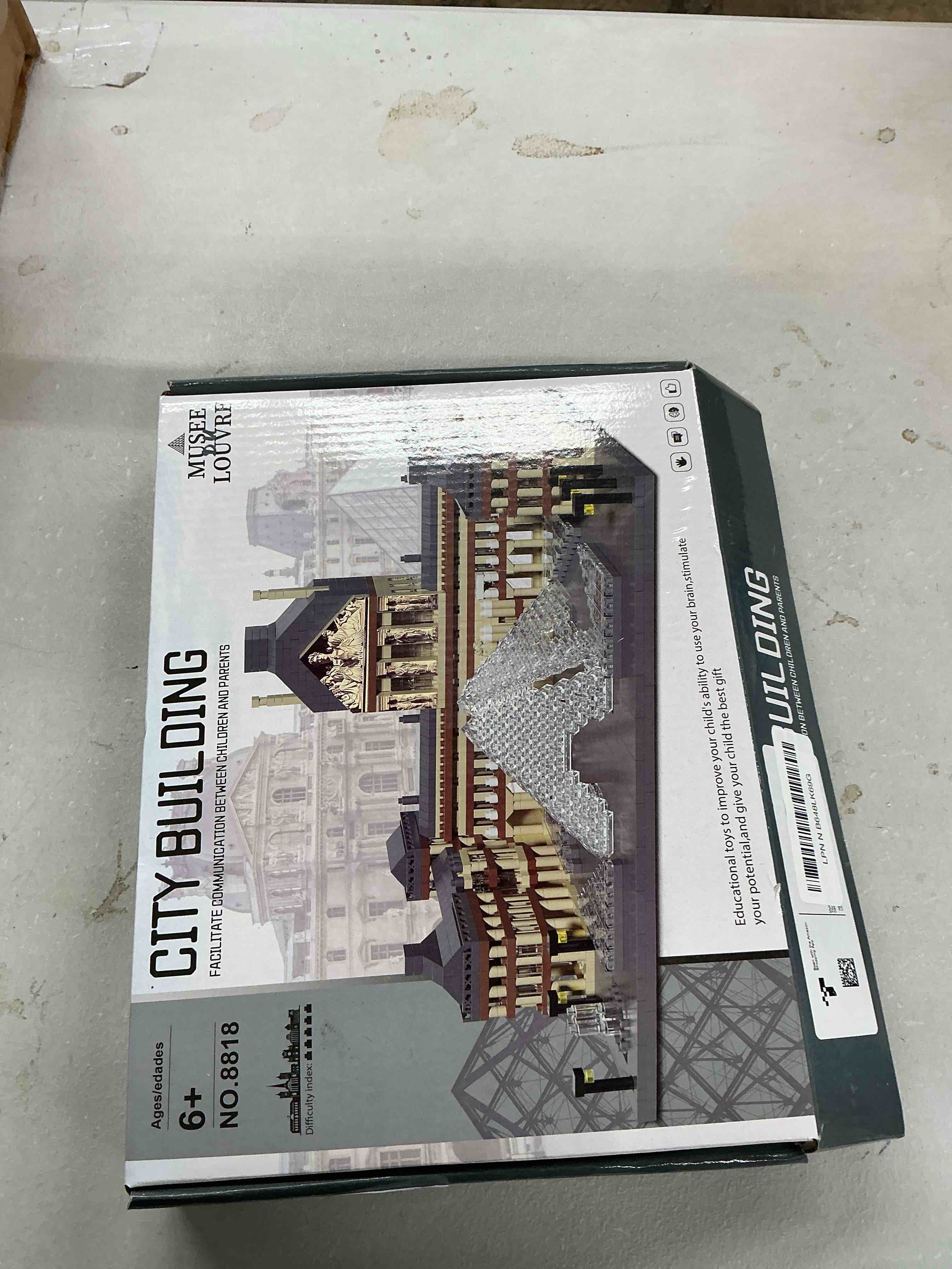 Condition photo showing Good Condition for paris louvre museum building blocks iconic landmark model toy for teens adults & collectors 3d puzzle set for educational and decorative fun