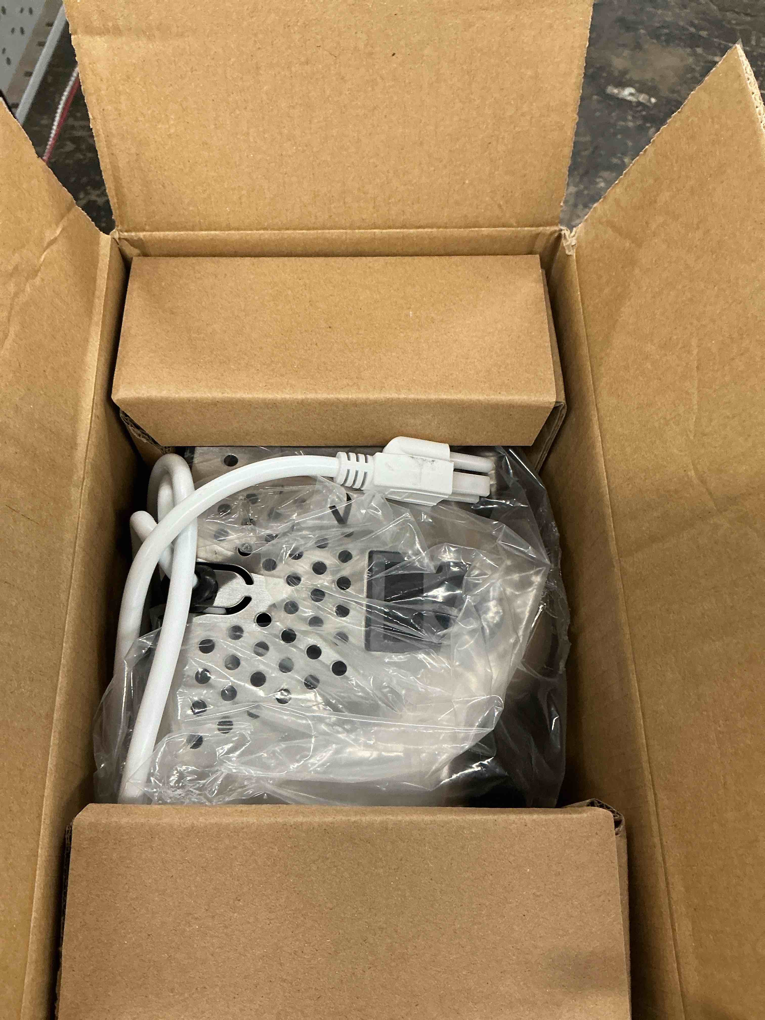 https://s3.amazonaws.com/lotting-images-prod/EmanualPiazza/PPE4807691_1779810170502.jpeg