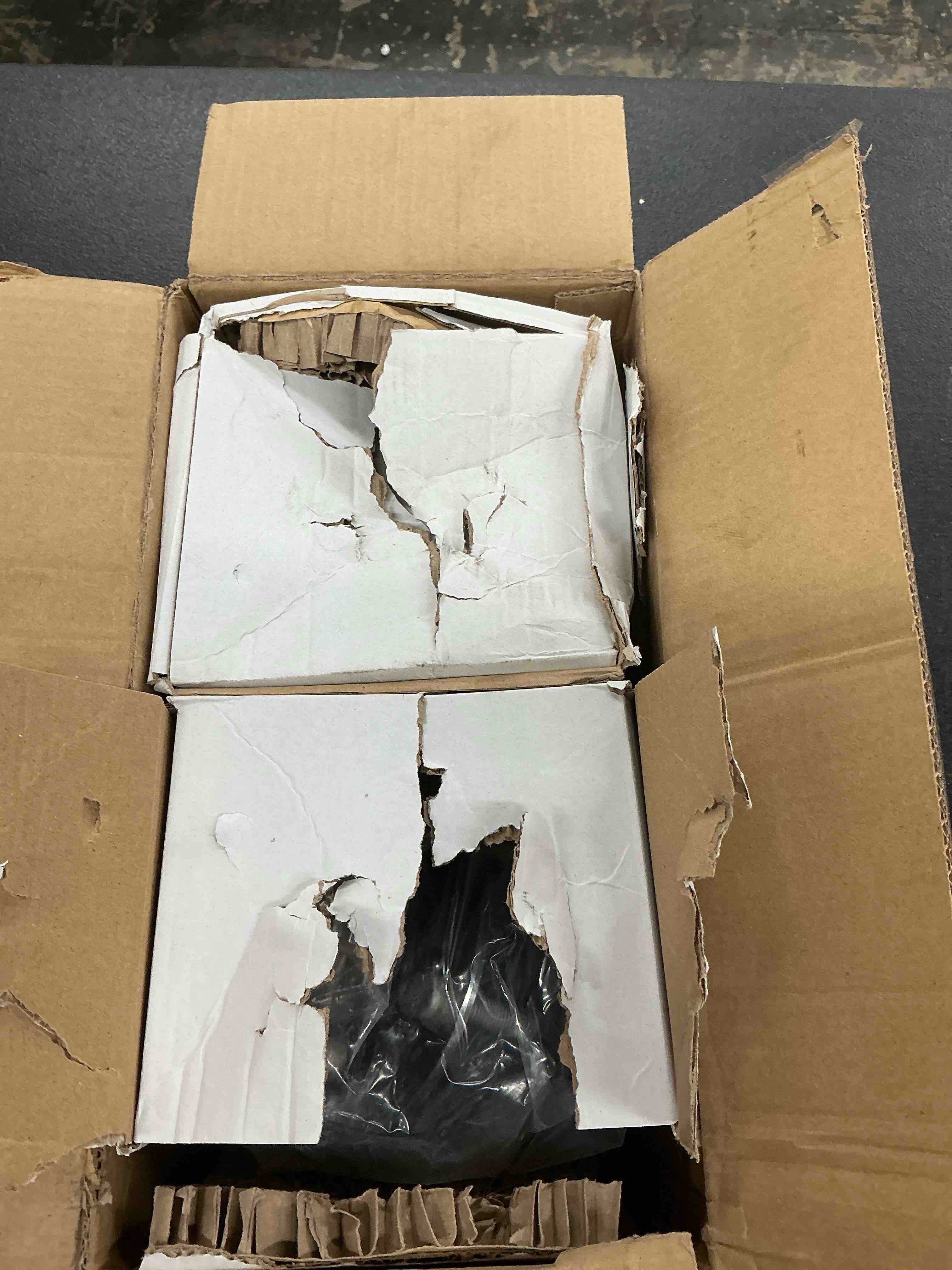 https://s3.amazonaws.com/lotting-images-prod/EmanualPiazza/PPE4807927_1779829137126.jpeg