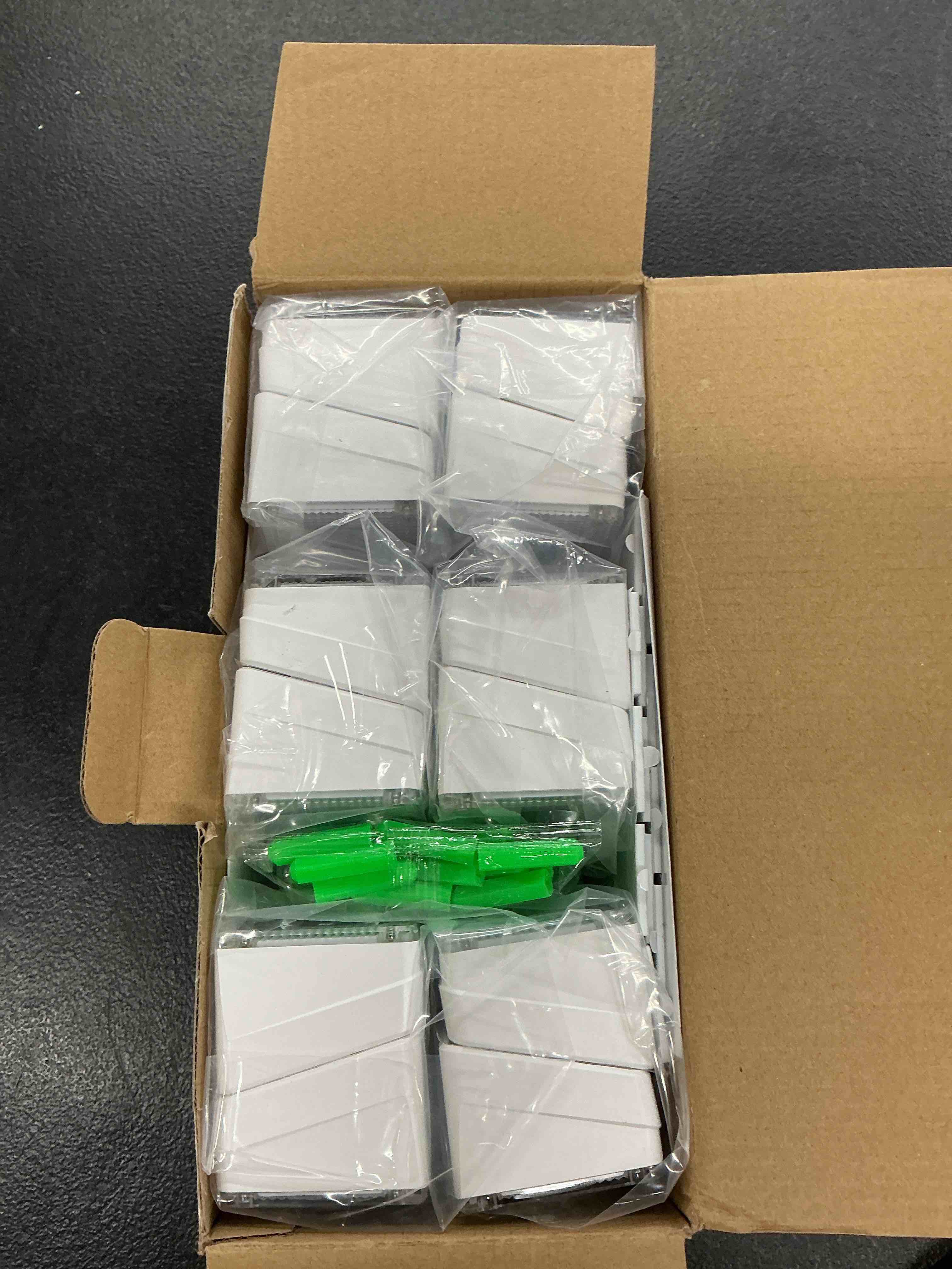 https://s3.amazonaws.com/lotting-images-prod/EmanualPiazza/PPE4808091_1779897866435.jpeg