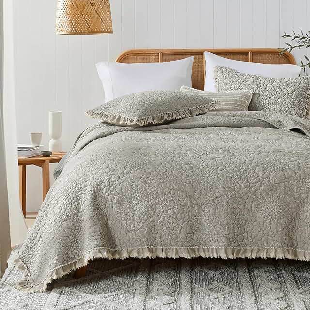 HORIMOTE HOME Beige Ruffled Quilt Twin Size, Stone-Washed Microfiber Lightweight Crinkled Farmhouse Rustic Shabby Chic Bedding Set, 2 Pieces Reversible Bedspread with Pillow Sham for All Season