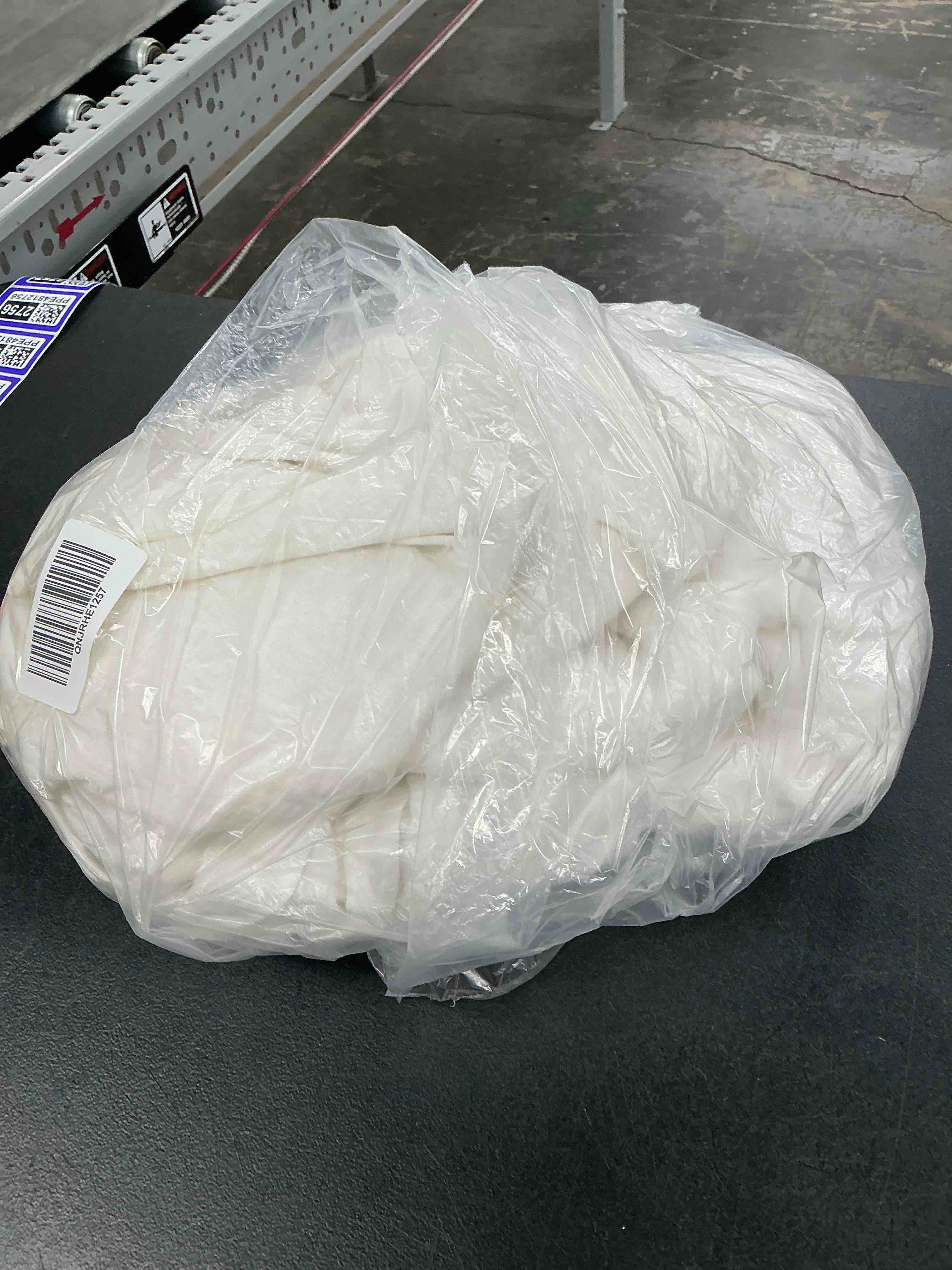 Condition photo showing Good Condition for quince european linen deluxe bedding bundle, cal king, white