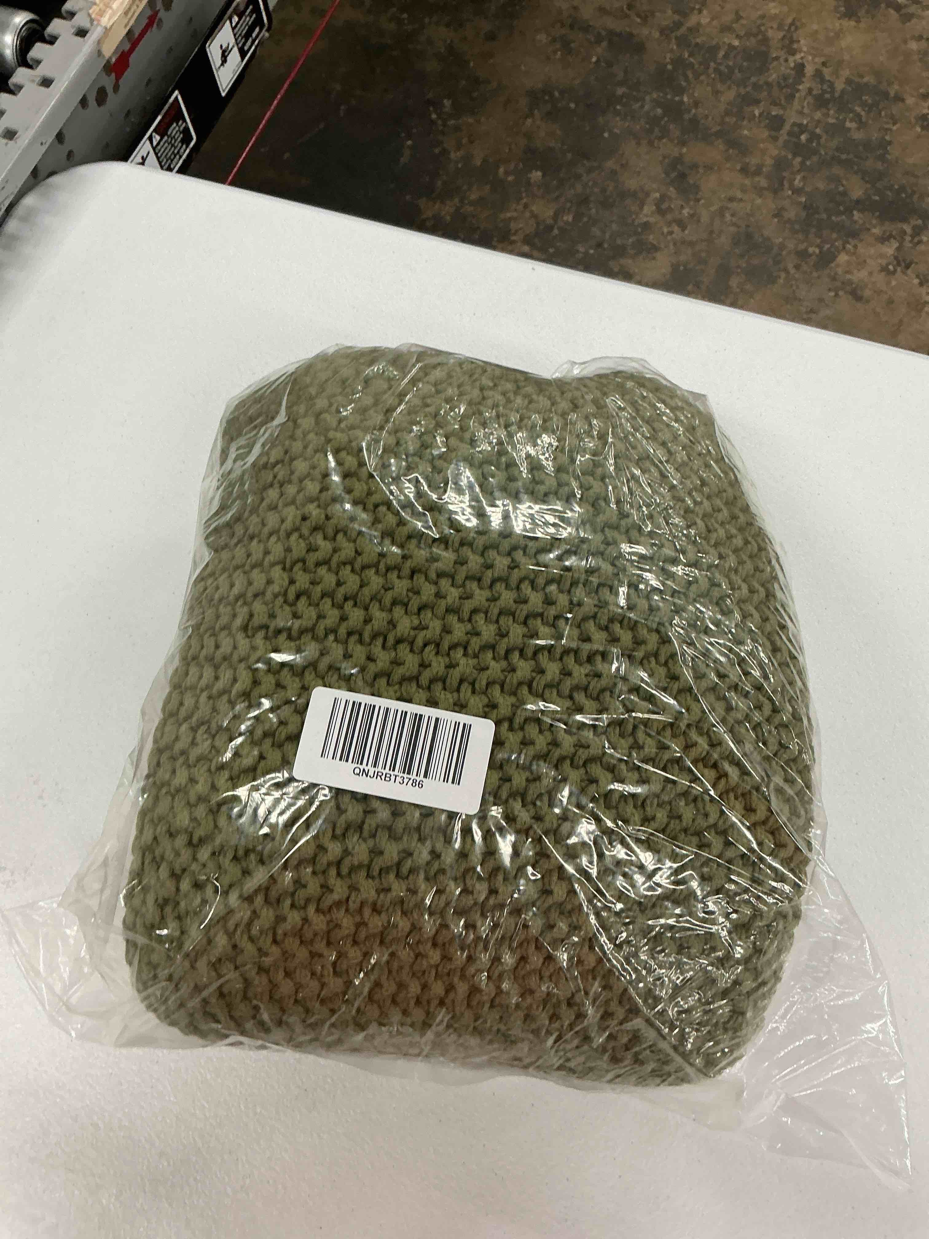Condition photo showing New/Like New for quincecotton fisherman throw, 50x60, olive