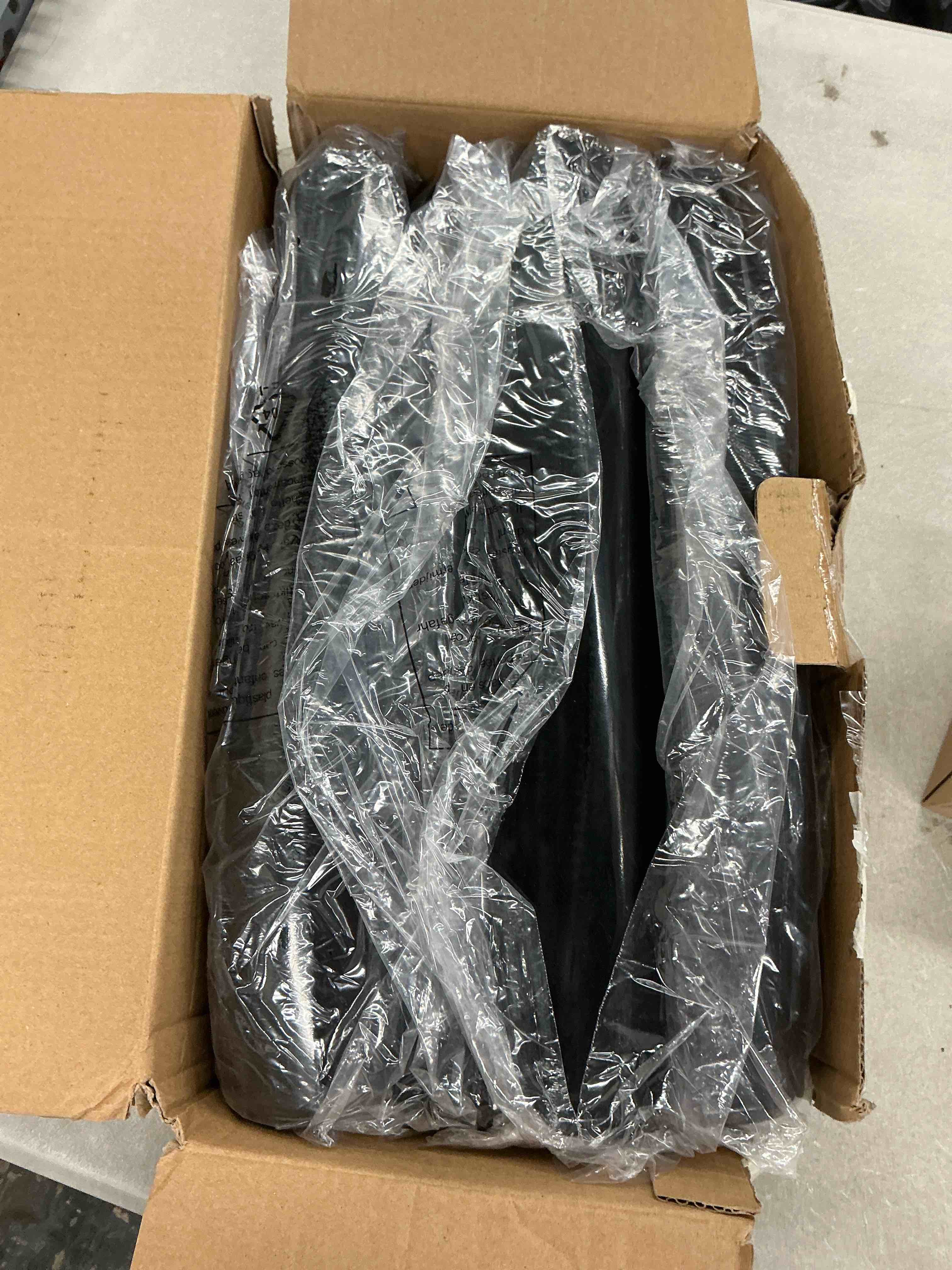 https://s3.amazonaws.com/lotting-images-prod/EmanualPiazza/PPE7050255_1789415414919.jpeg