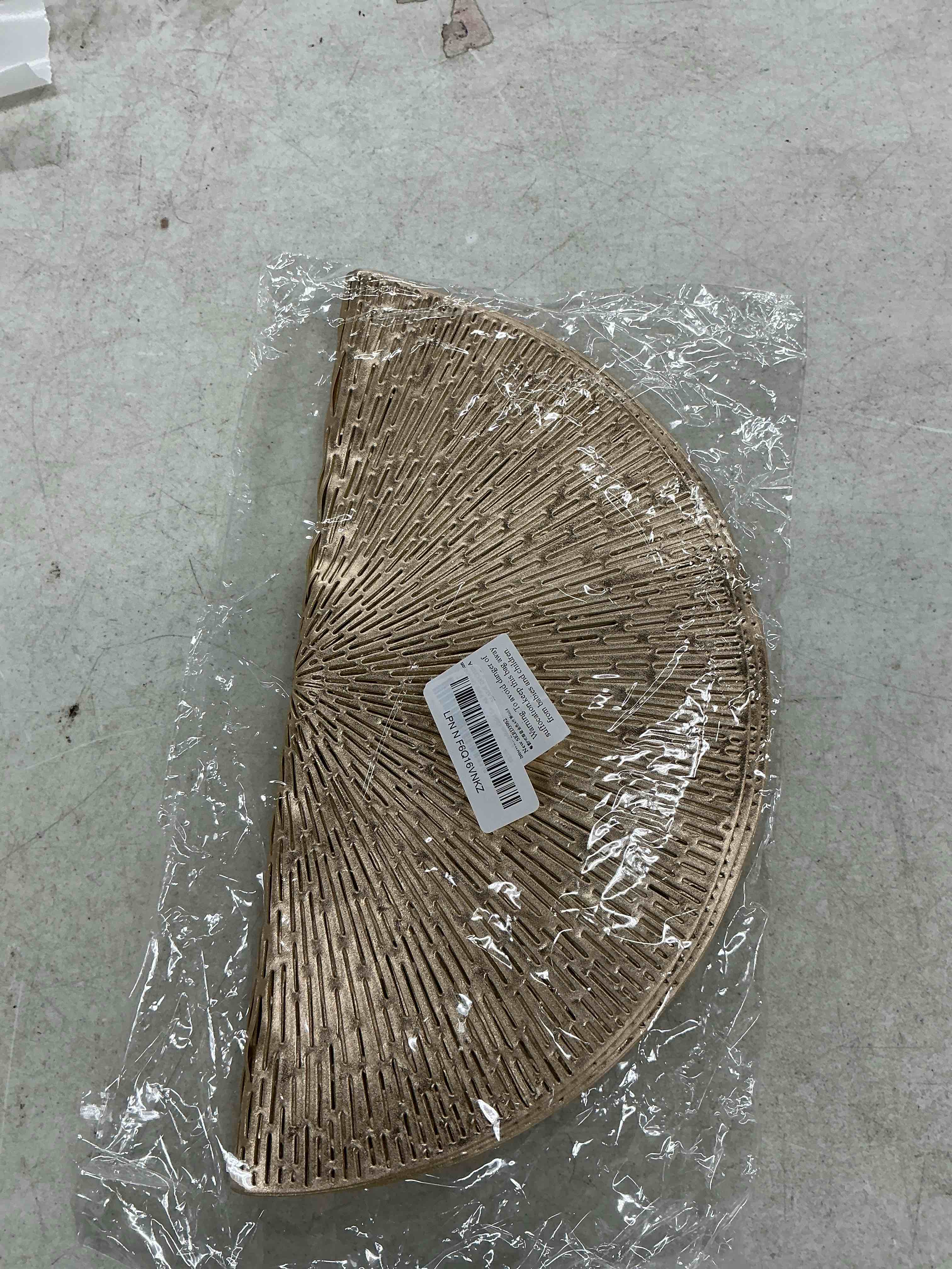 https://s3.amazonaws.com/lotting-images-prod/EmanualPiazza/PPE7059028_1788270047599.jpeg