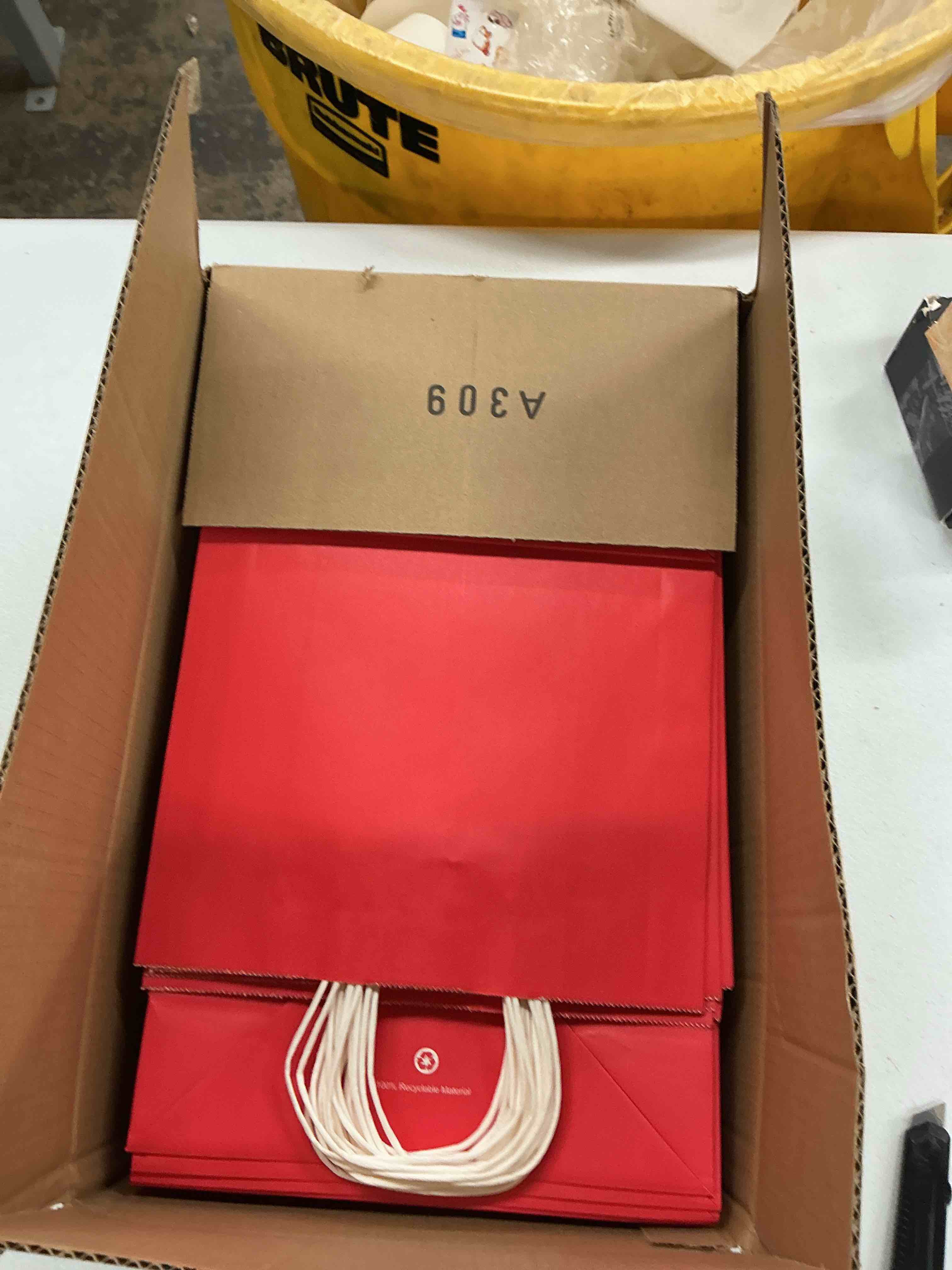 https://s3.amazonaws.com/lotting-images-prod/EmanualPiazza/PPE7060442_1789496276744.jpeg
