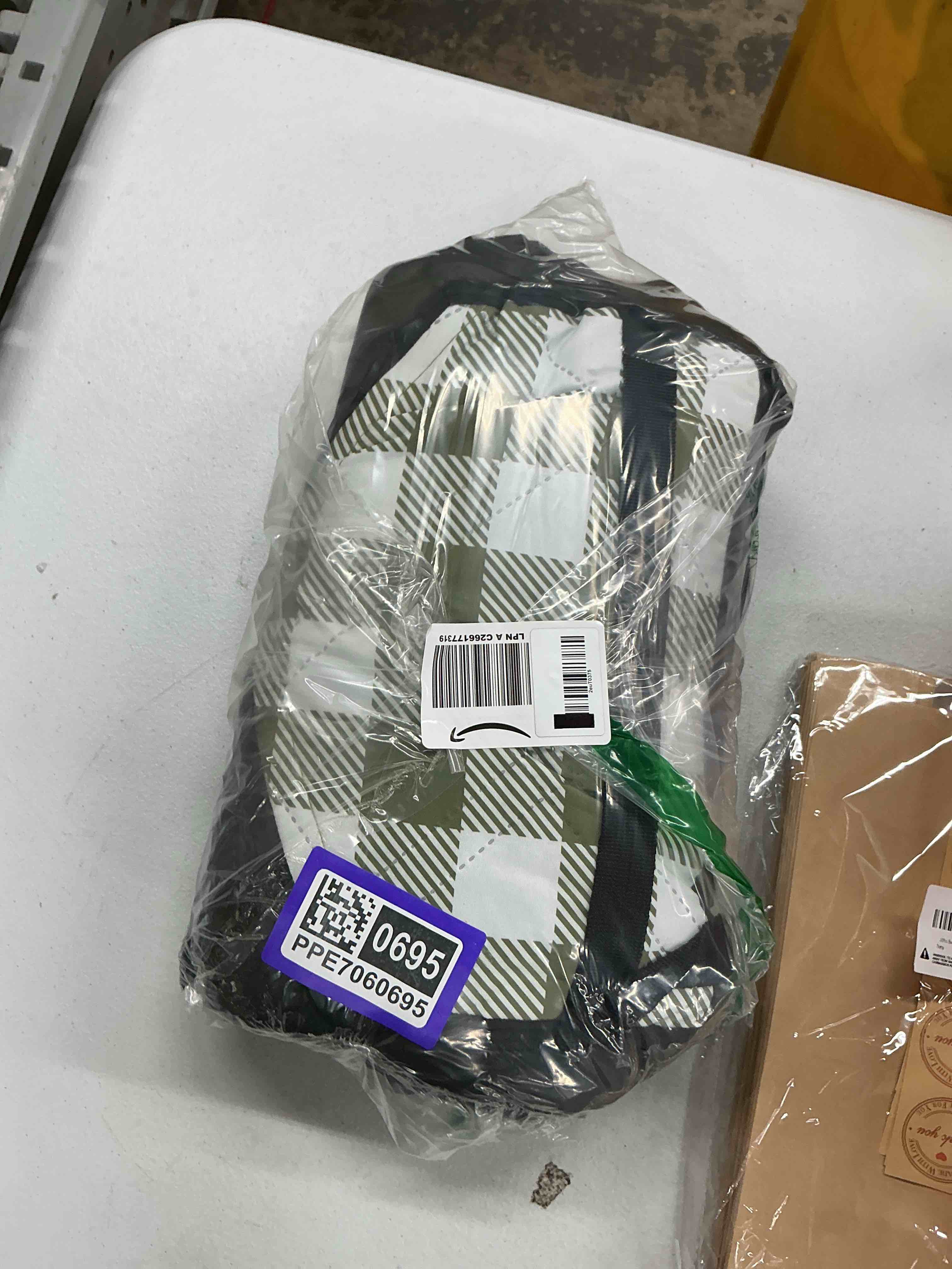 https://s3.amazonaws.com/lotting-images-prod/EmanualPiazza/PPE7060695_1789500100787.jpeg