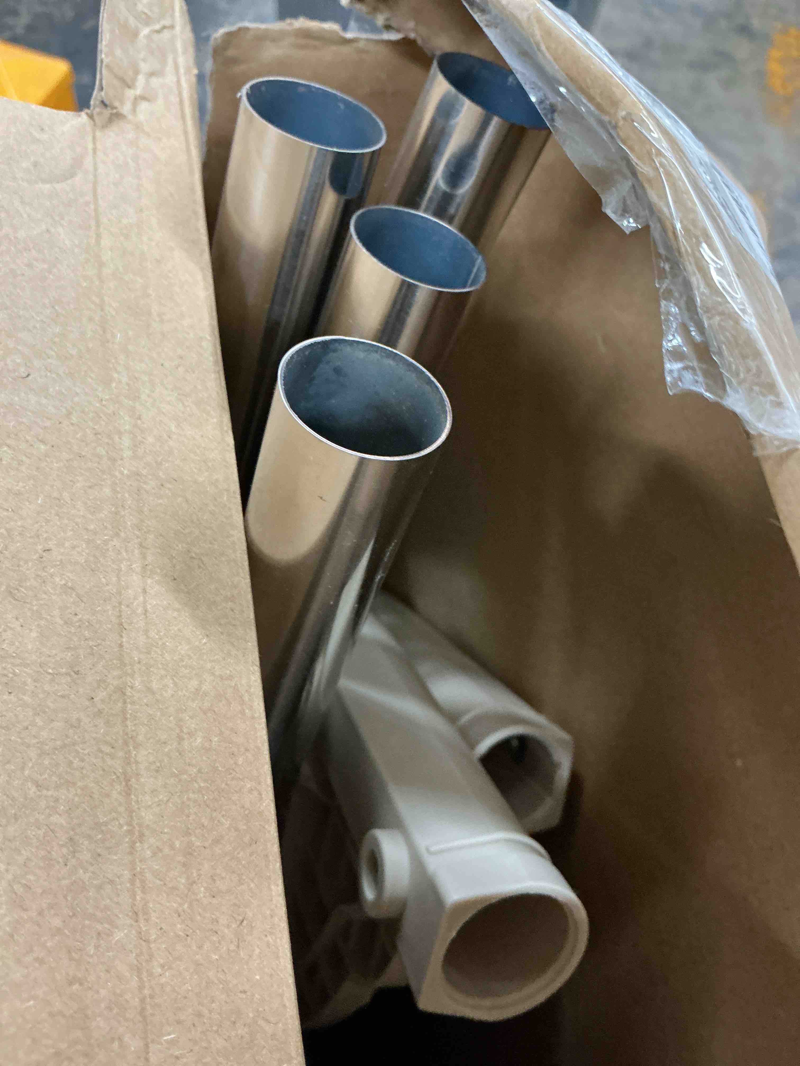 https://s3.amazonaws.com/lotting-images-prod/EmanualPiazza/PPE7064900_1789159499978.jpeg