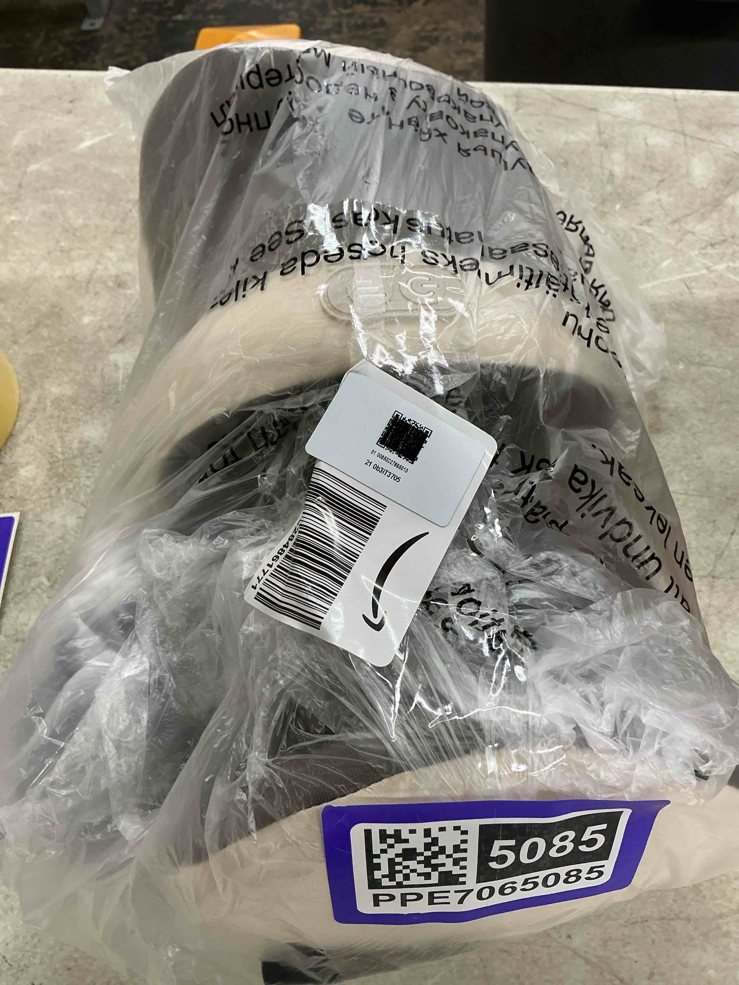 https://s3.amazonaws.com/lotting-images-prod/EmanualPiazza/PPE7065085_1789401388132.jpeg