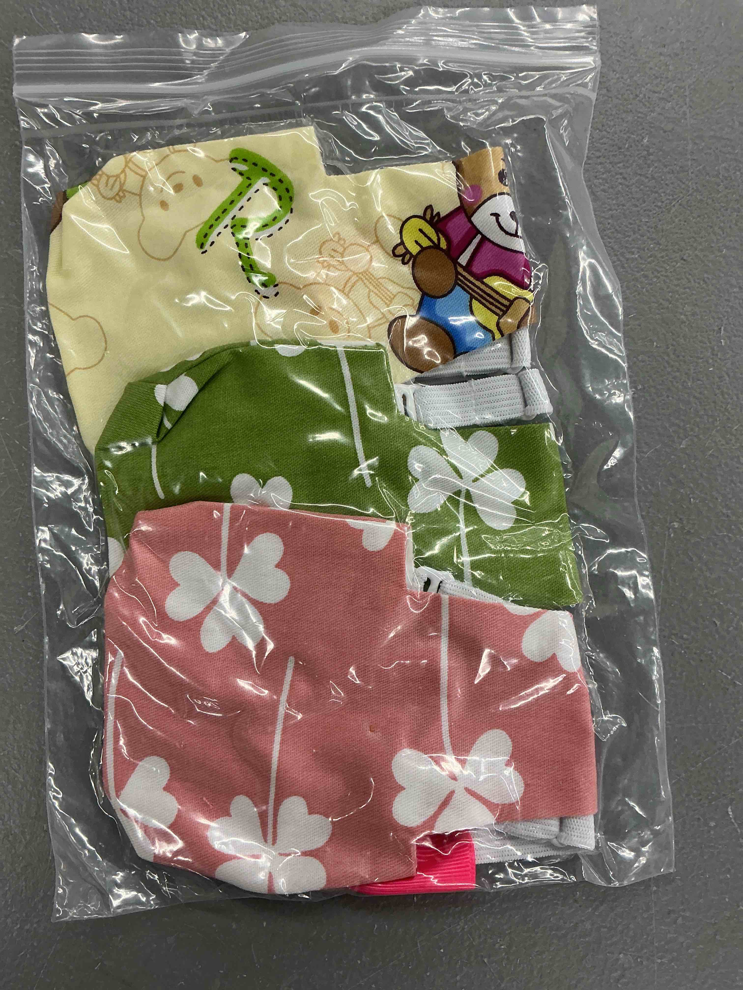 Condition photo showing Good Condition for 3 pcs small chicken diapers (s), duck diapers for real ducks hens, waterproof and adjustable, chicken accessories poultry for approx. 0.5-1.6 lbs