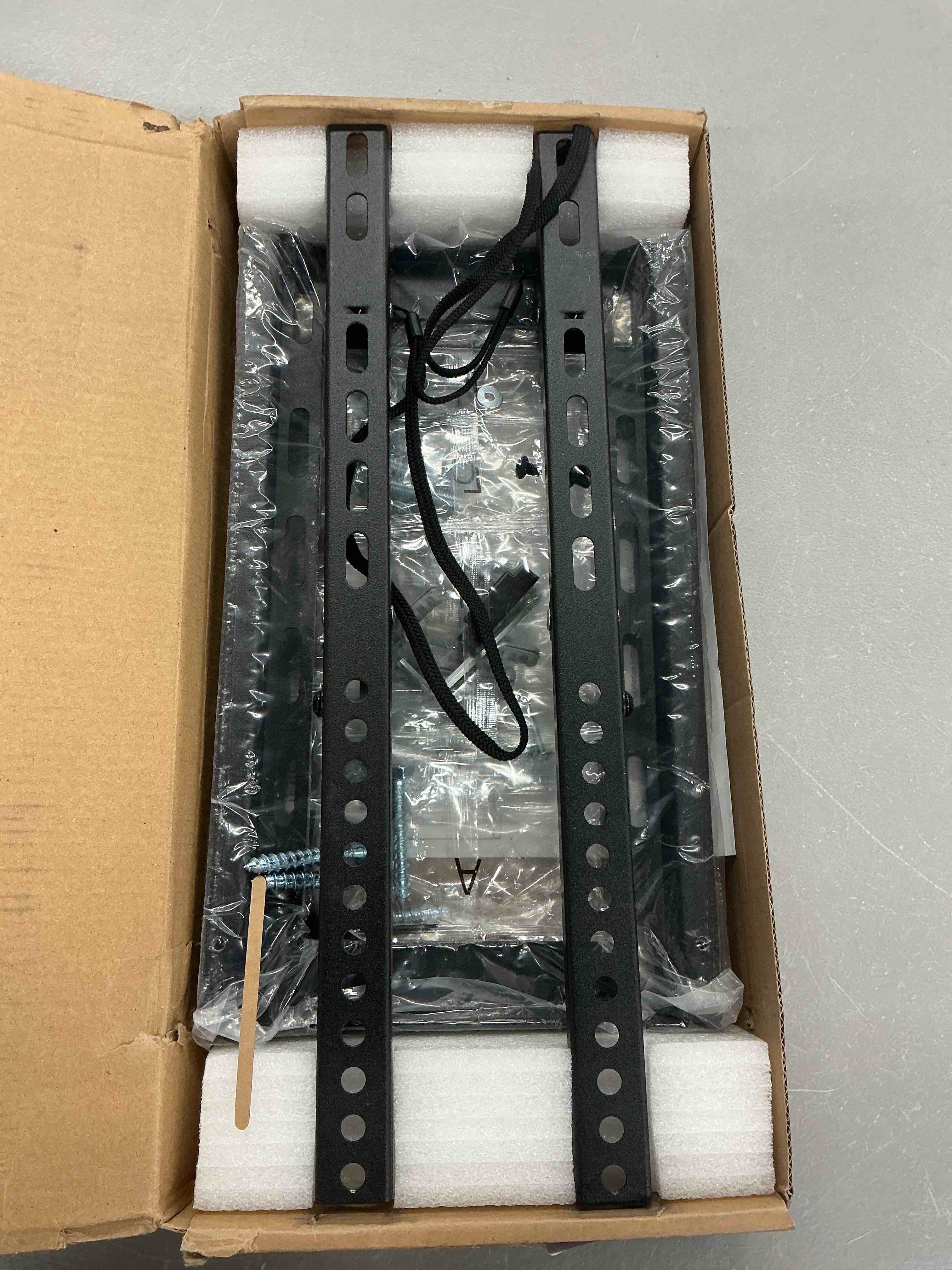 https://s3.amazonaws.com/lotting-images-prod/EmanualPiazza/PPE7368141_1781729974995.jpeg