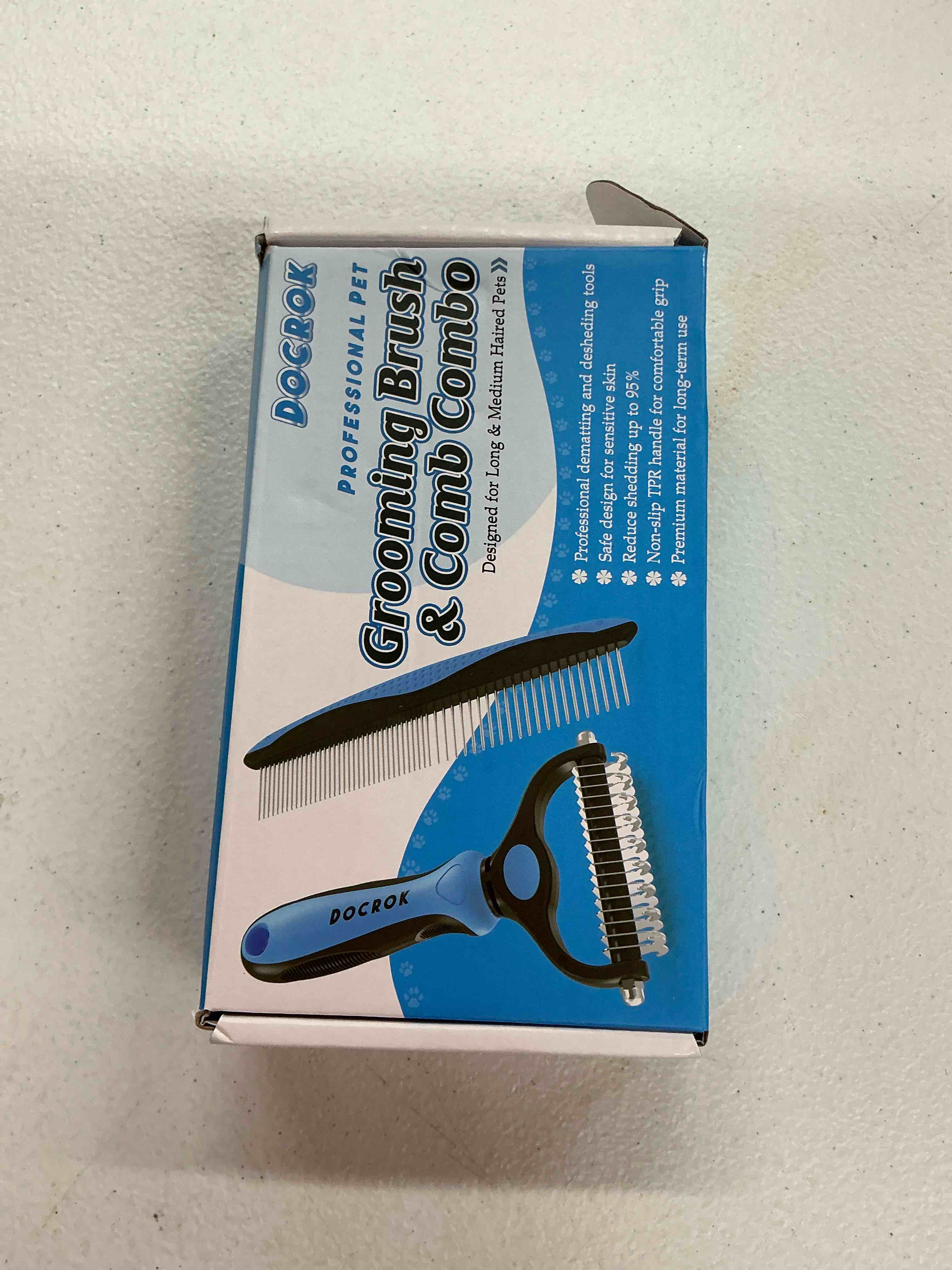 Condition photo showing Good Condition for docrok pet grooming combo - blue deshedding brush with metal comb for detangling and dematting long, matted fur on cats and dogs