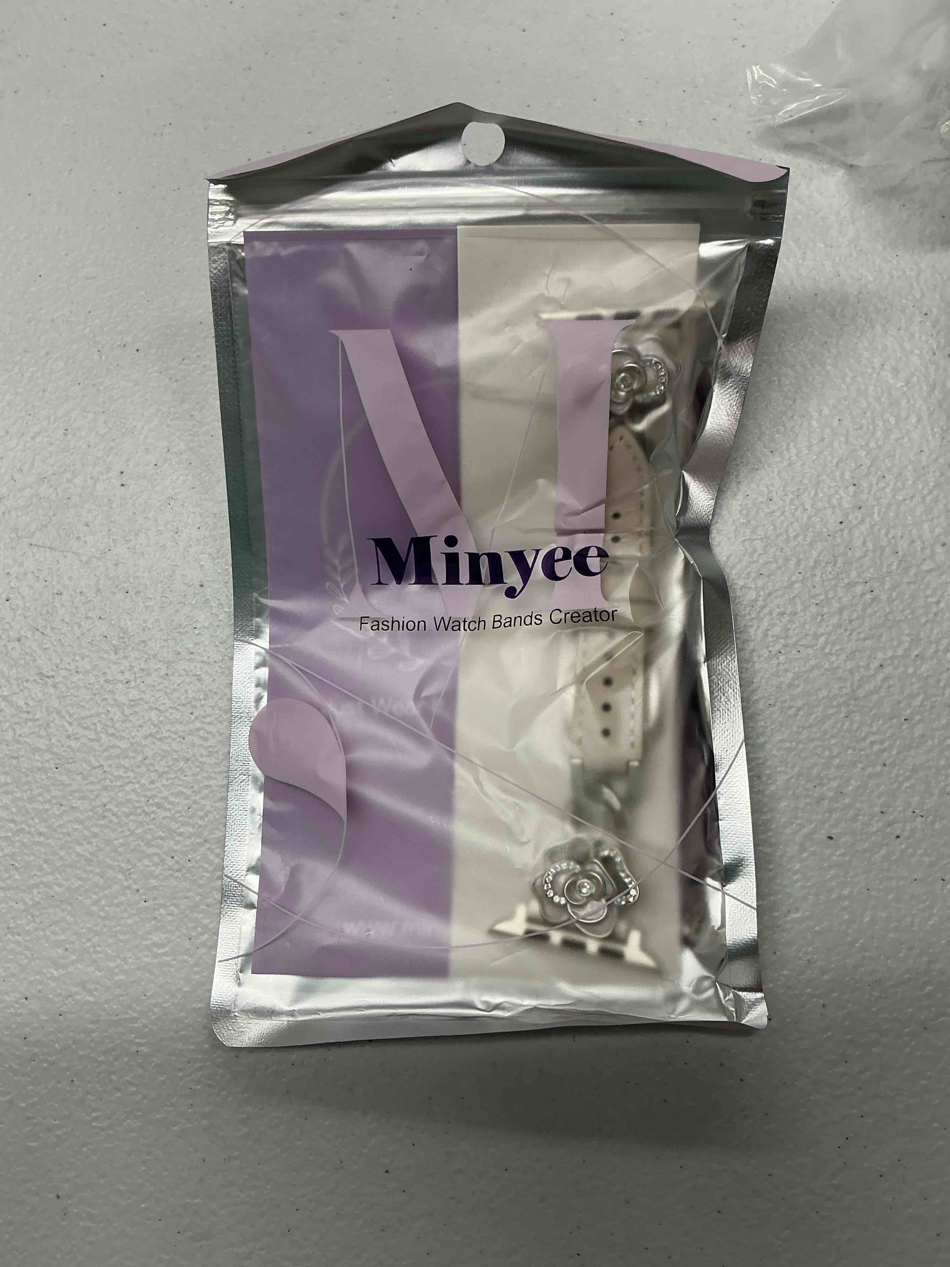 Condition photo showing Good Condition for minyee compatible with apple watch band 42/41/40/38/44/45/46/49mm women, dressy slim elegant leather metal chain strap with bling camellia charms for iwatch series 11 10 9 8 7 6 5 4 se/ultra 3 2 1 starlight/starlight 44/45/46/49/42mm(series 3/2/1)