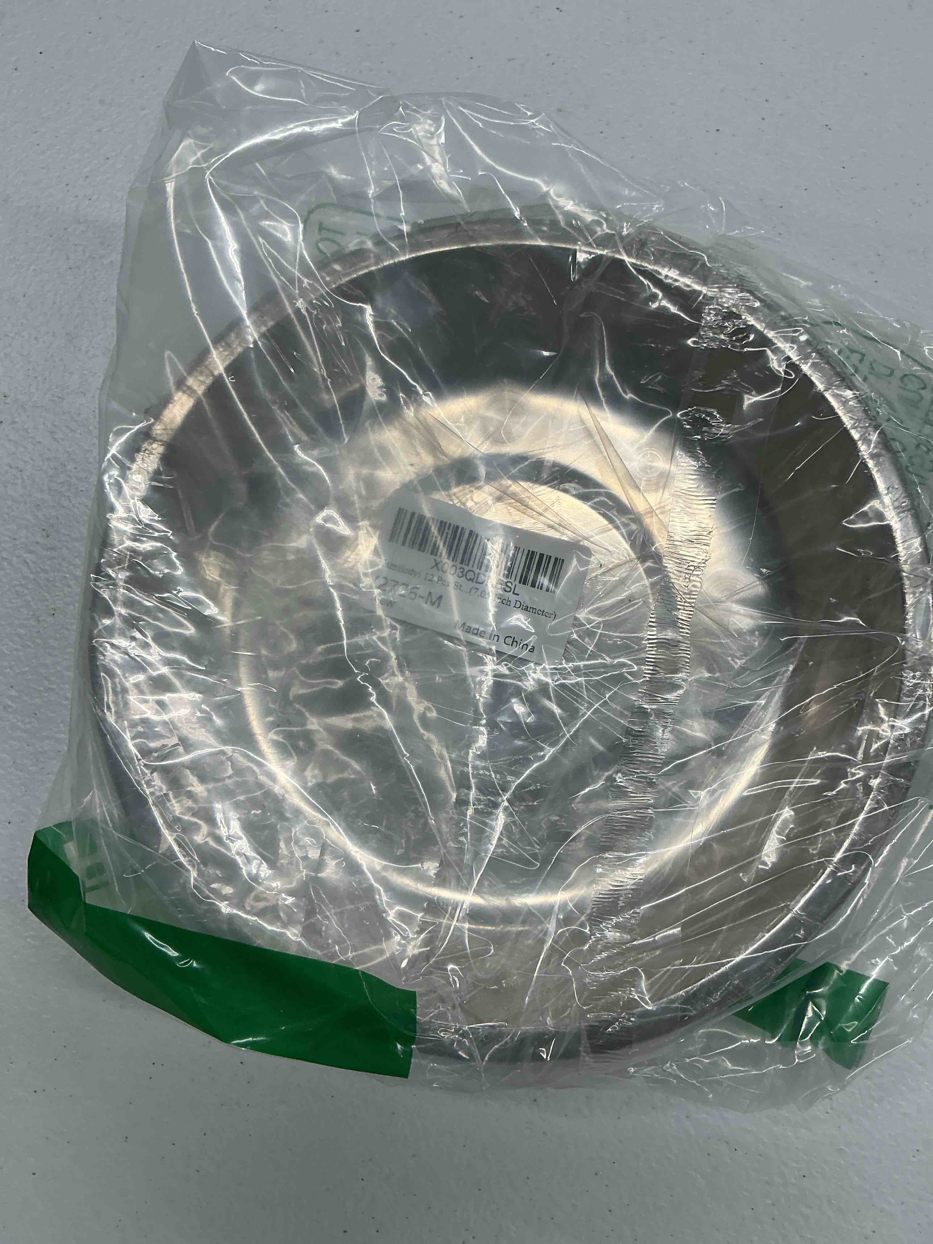 Condition photo showing Good Condition for hamiledyi 12 pcs stainless steel cat bowls replacement whisker fatigue relief cat plates pet water dish shallow kitten bowls pet bowls for dogs cats and other small animals (7.68 inch diameter) 12 pcs 7.68 inch diameter