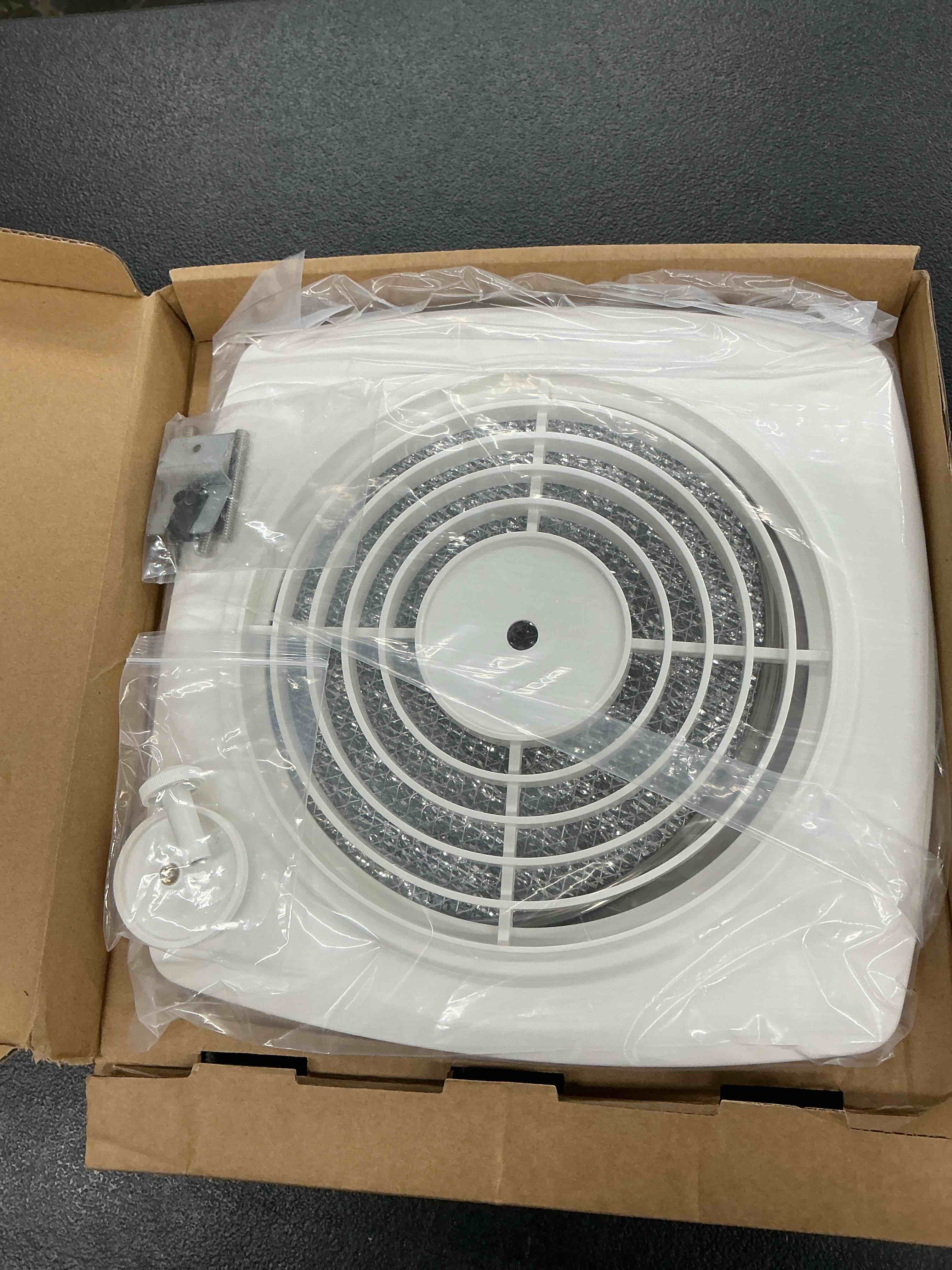 https://s3.amazonaws.com/lotting-images-prod/EmanualPiazza/PPE7380187_1781558234705.jpeg