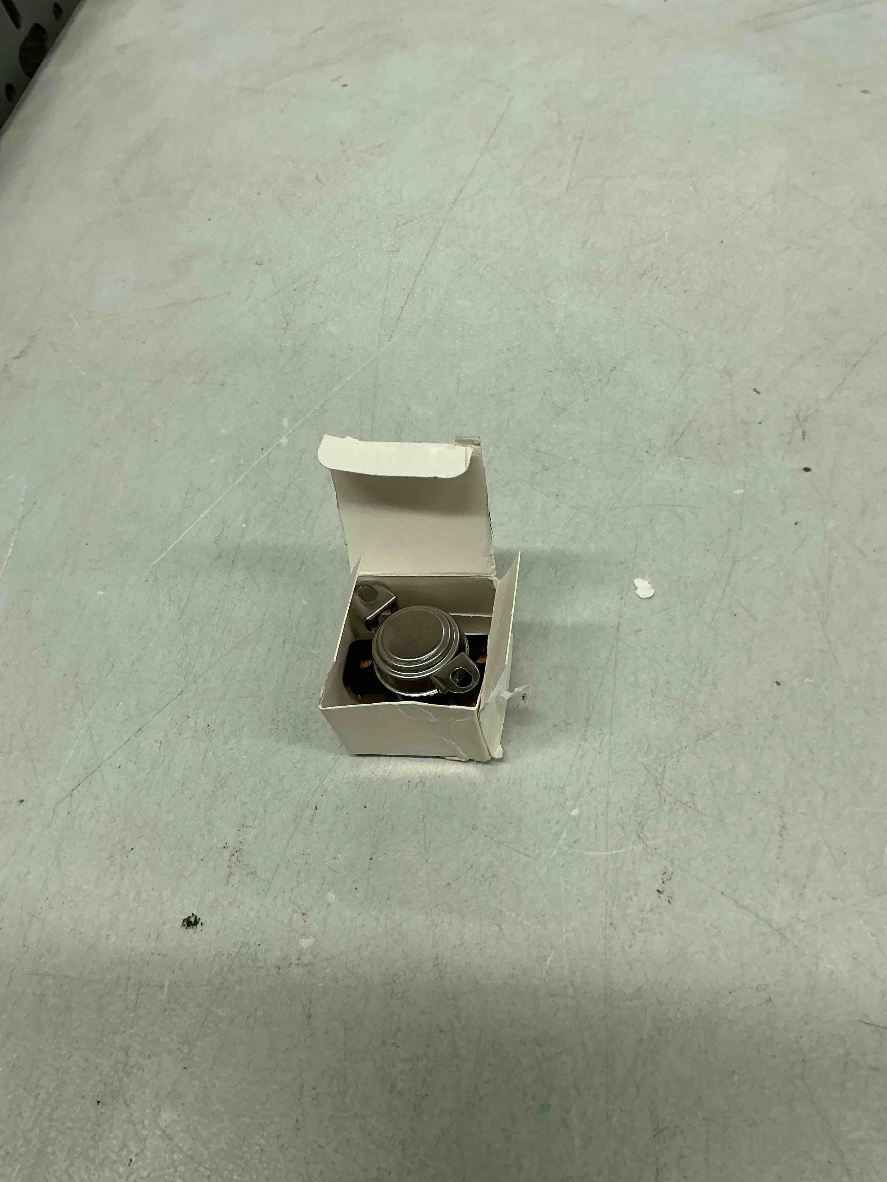 https://s3.amazonaws.com/lotting-images-prod/EmanualPiazza/PPE7383779_1781539300670.jpeg