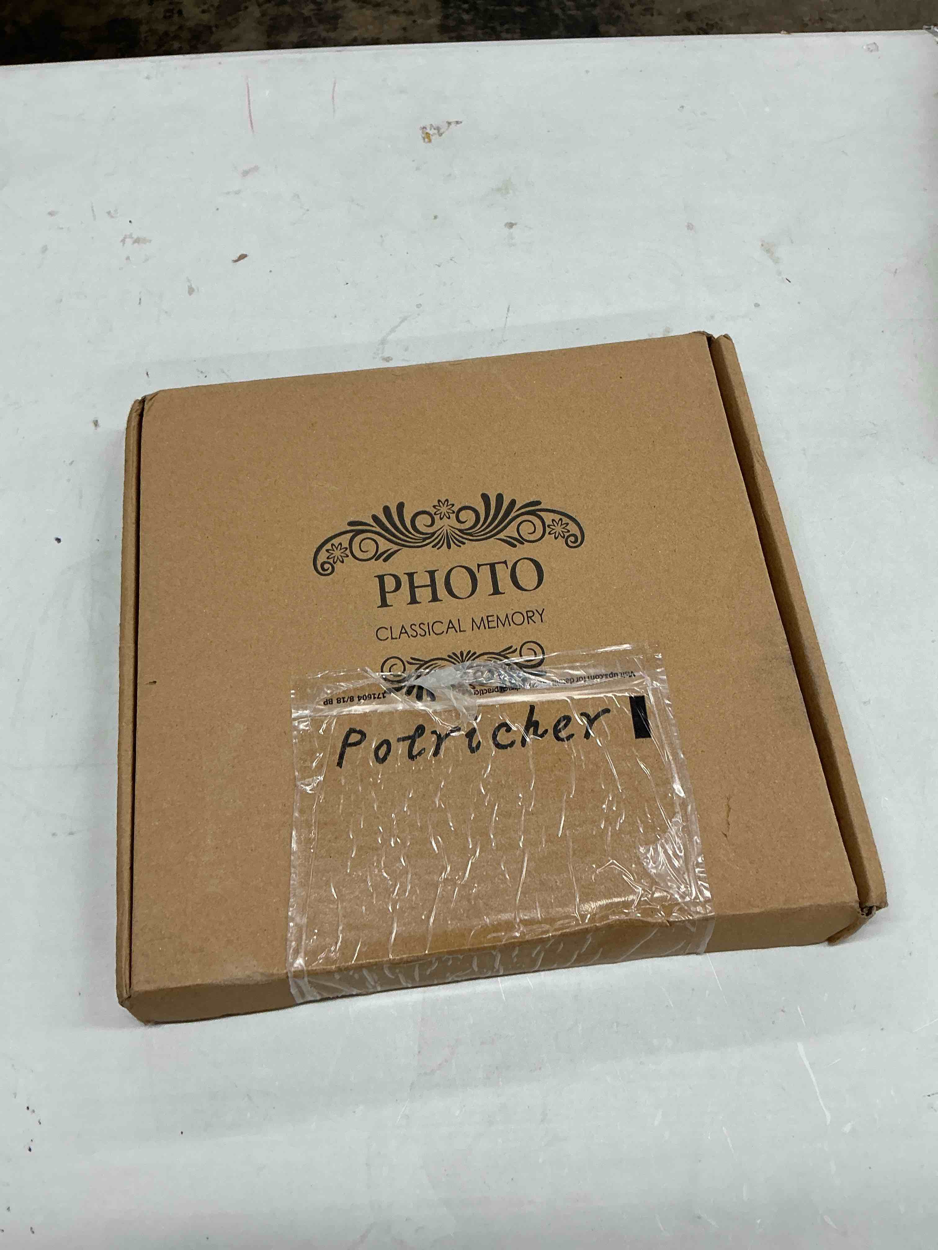 Condition photo showing New/Like New for potricher self adhesive photo album 40 pages, linen cover, green | photo album self adhesive 4x6 5x7 8x10 pictures, linen cover diy scrapbook albums for family, wedding, baby, anniversary 11x10.6 inches 40 pages green