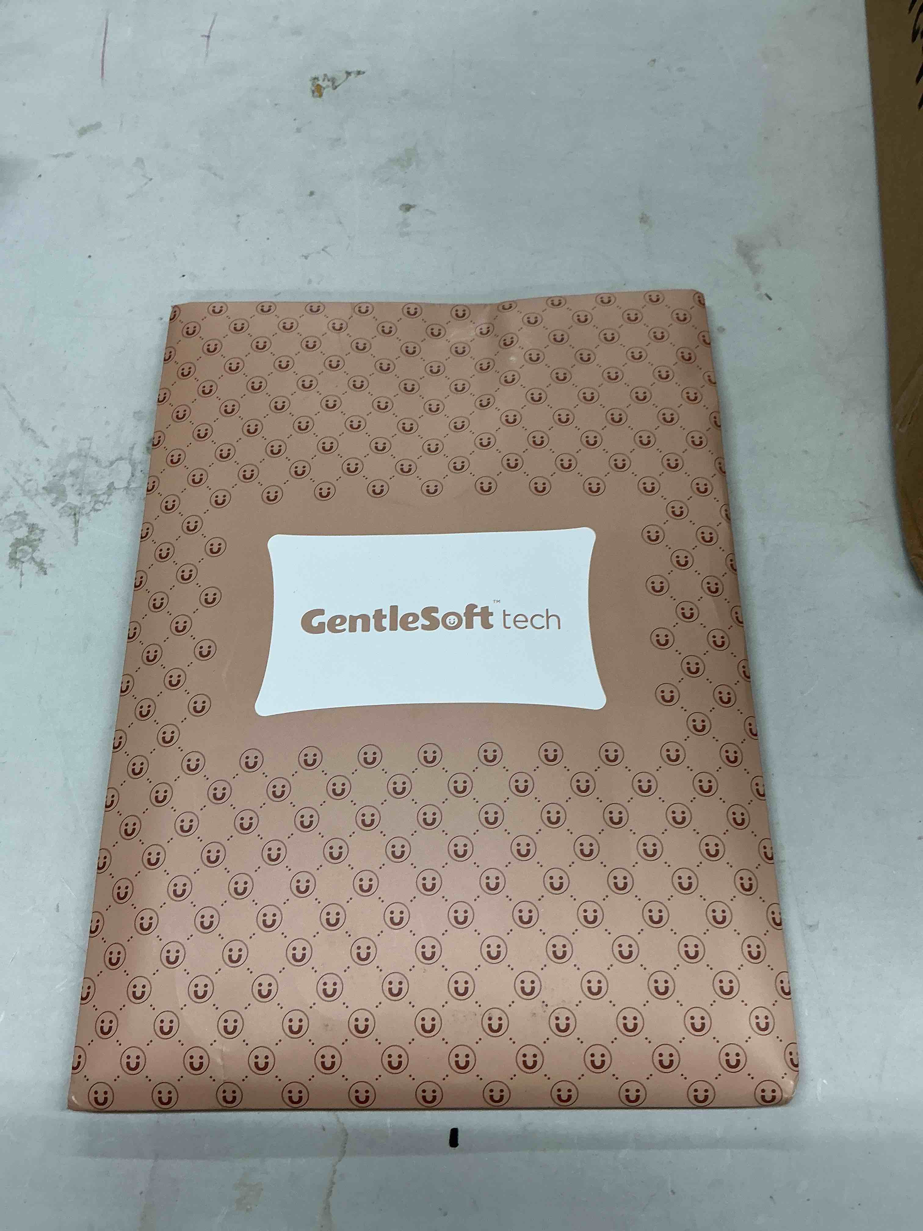 Condition photo showing Good Condition for bedsure king size satin pillowcase set of 2 - dark grey pillow covers for hair and skin with envelope closure, similar to silk pillow cases, gifts for women men, 20x36 inches, 2pcs king (20" x 36") 05 - dark grey 2