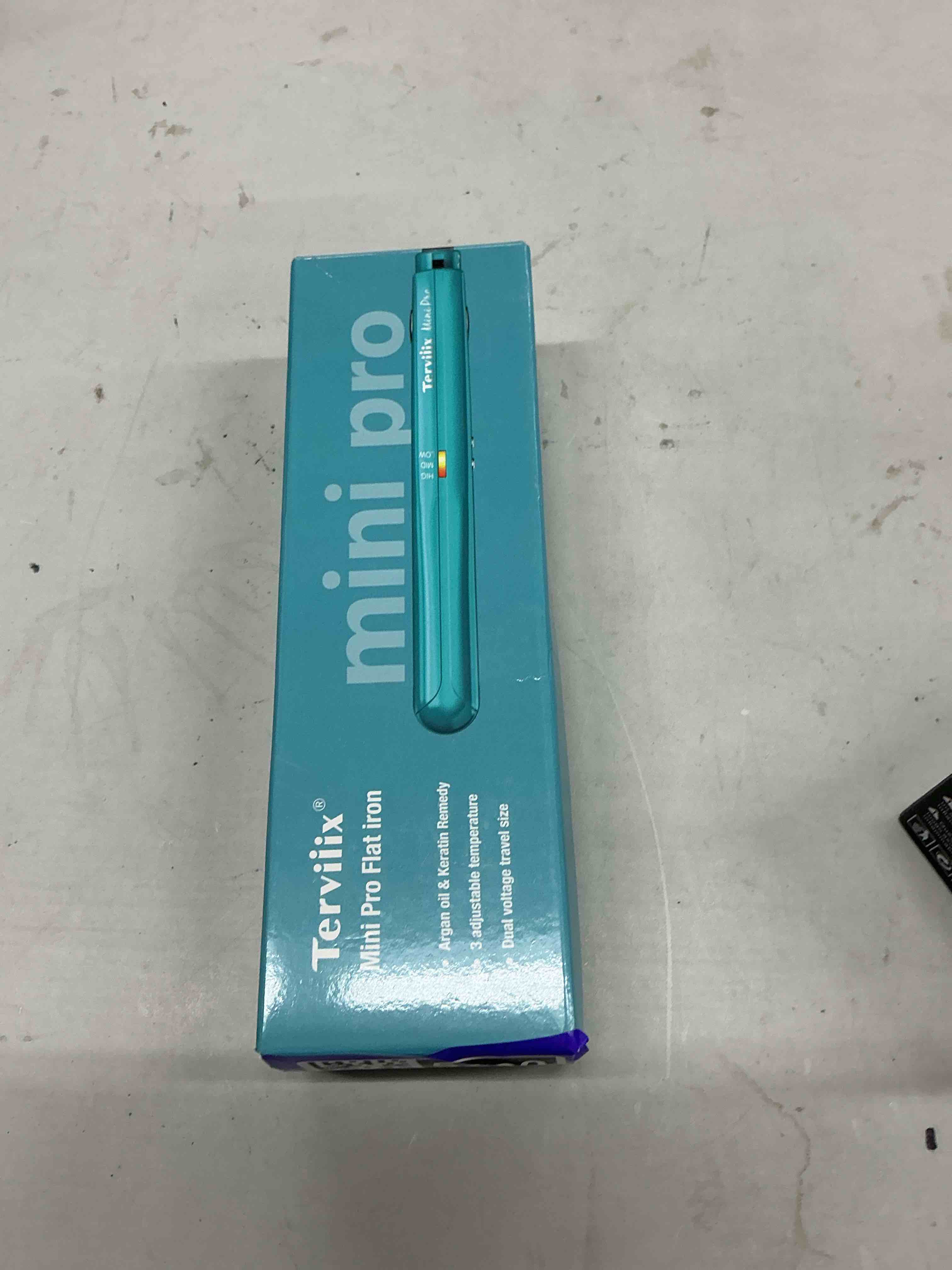 Condition photo showing Good Condition for terviiix mini hair straightener adjustable temp, travel-size mini flat iron, mini flat irons for short hair/curls bangs, ceramic small hair curler for men, dual voltage, auto-off, 1/2'', cyan