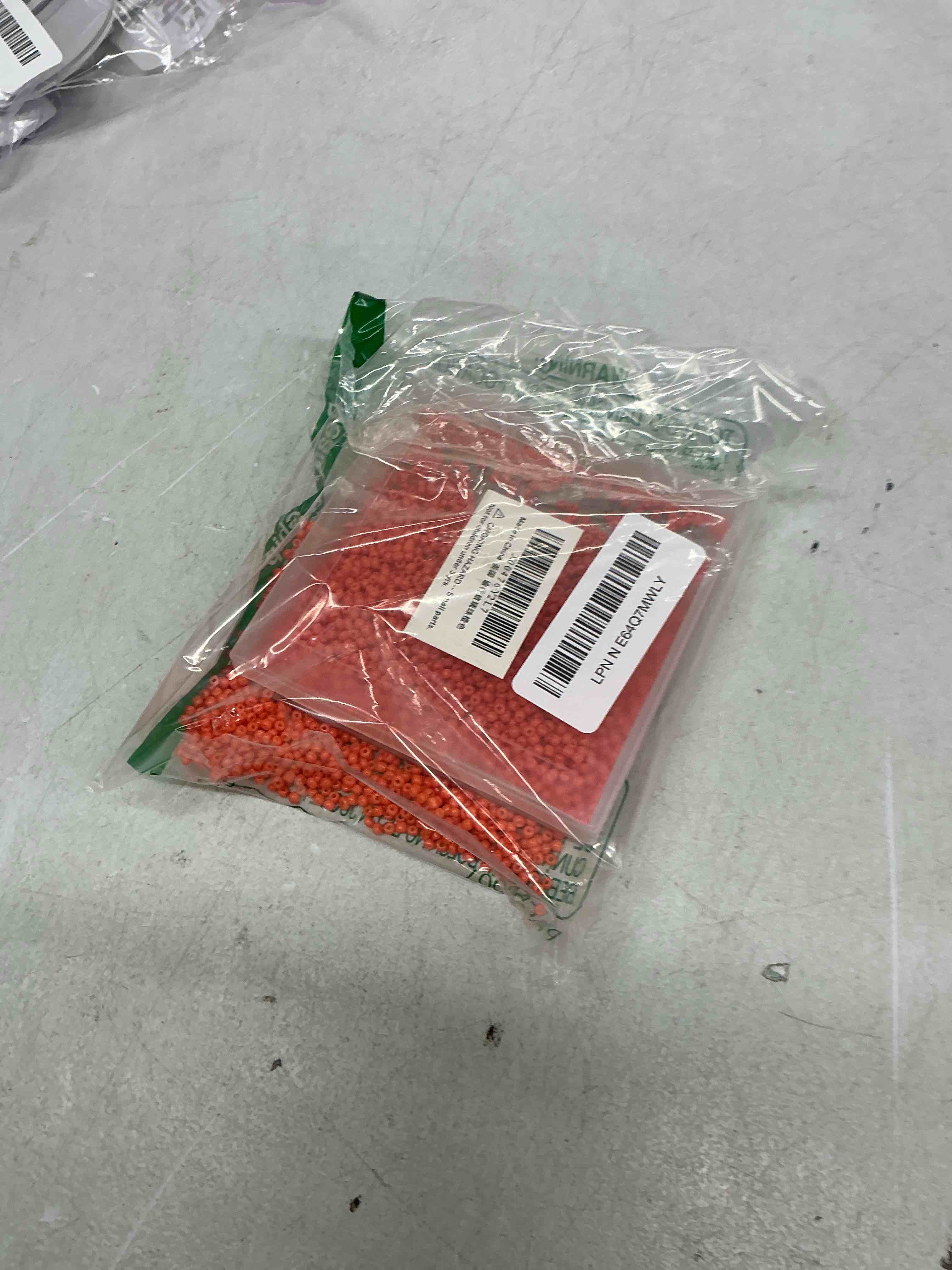 Condition photo showing Good Condition for iooleem orange seed beads, 4000+ pcs 3mm glass beads for jewelry making, bracelets 3mm / 4000pcs orange
