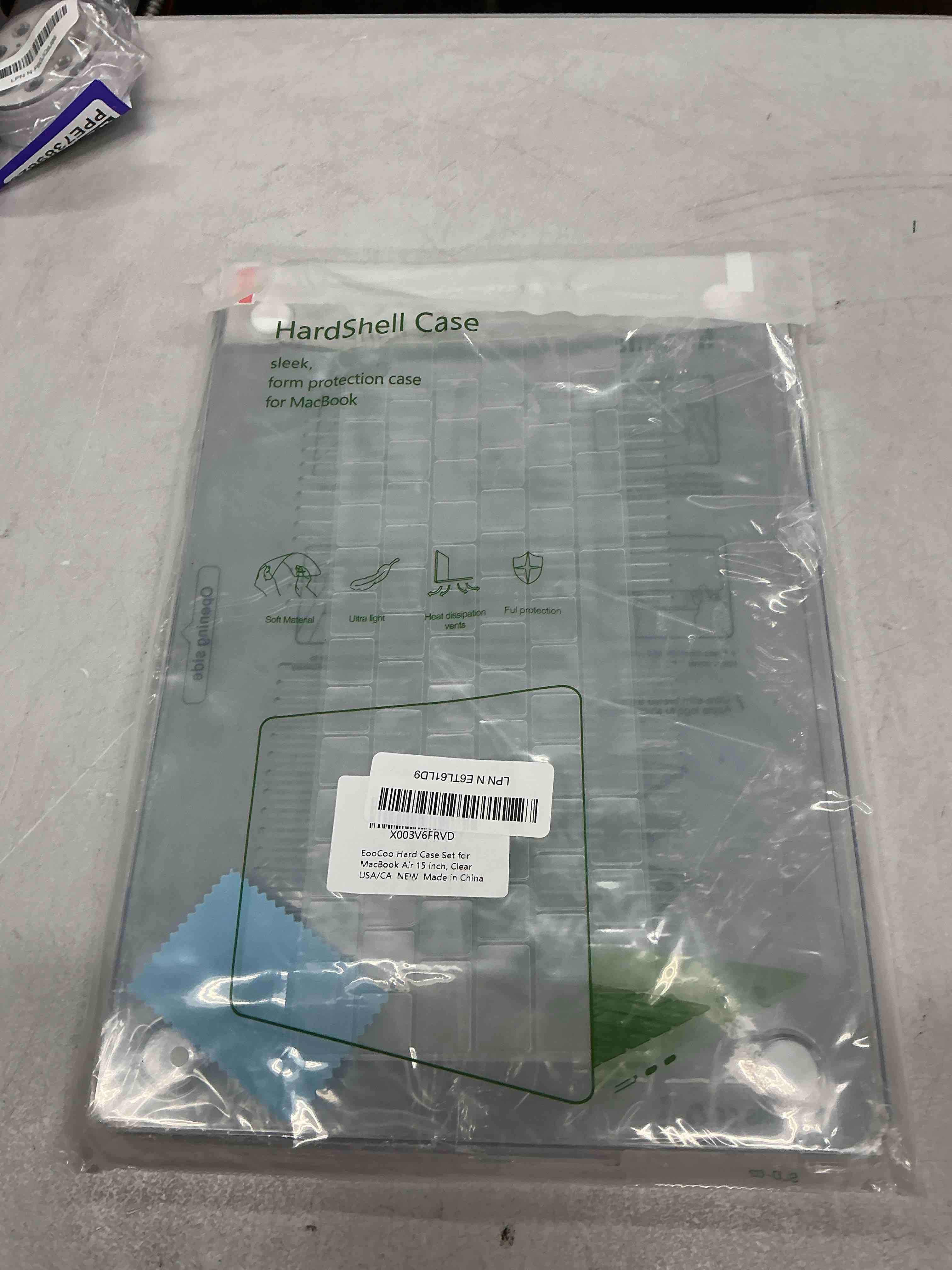 Condition photo showing Good Condition for eoocoo case compatible with macbook air 15 inch m5 2026 2025-2023 release m4 m3 m2 model a3448 a3241 a3114 a2941, plastic hard shell case & keyboard cover & screen protector, crystal clear