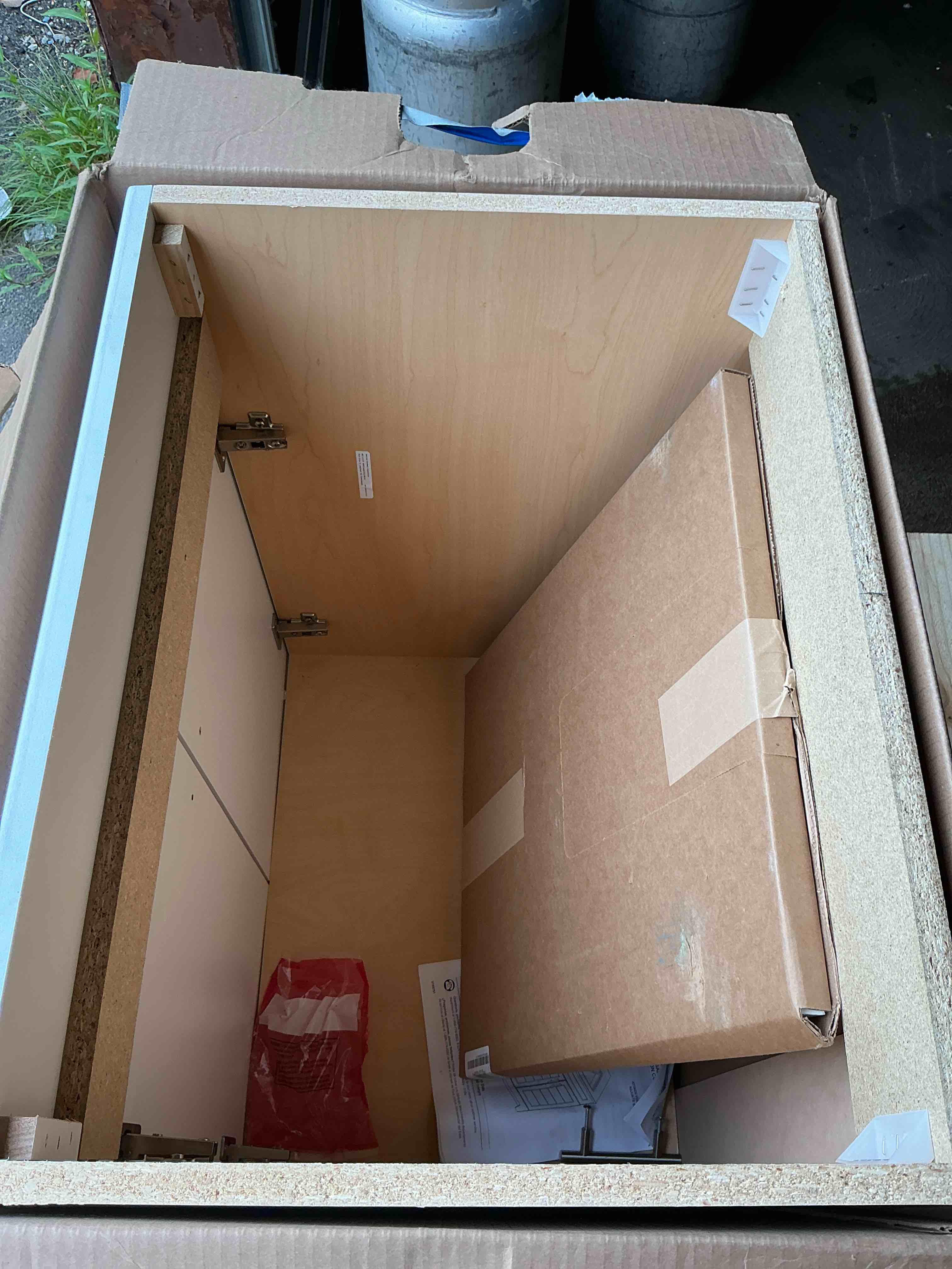 https://s3.amazonaws.com/lotting-images-prod/EmanualPiazza/RED5225591_1752666462459.jpeg