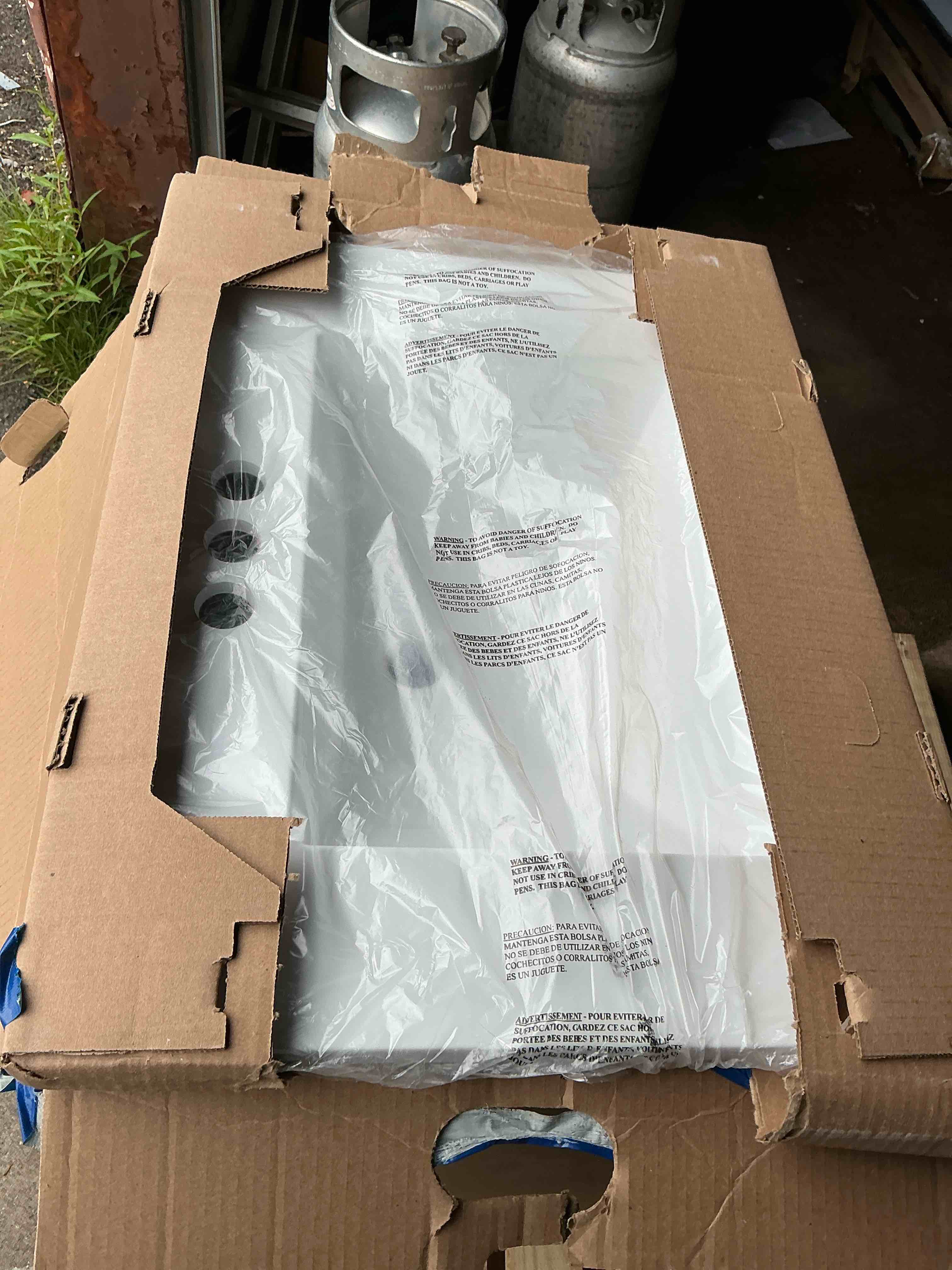 https://s3.amazonaws.com/lotting-images-prod/EmanualPiazza/RED5225591_1752666482927.jpeg