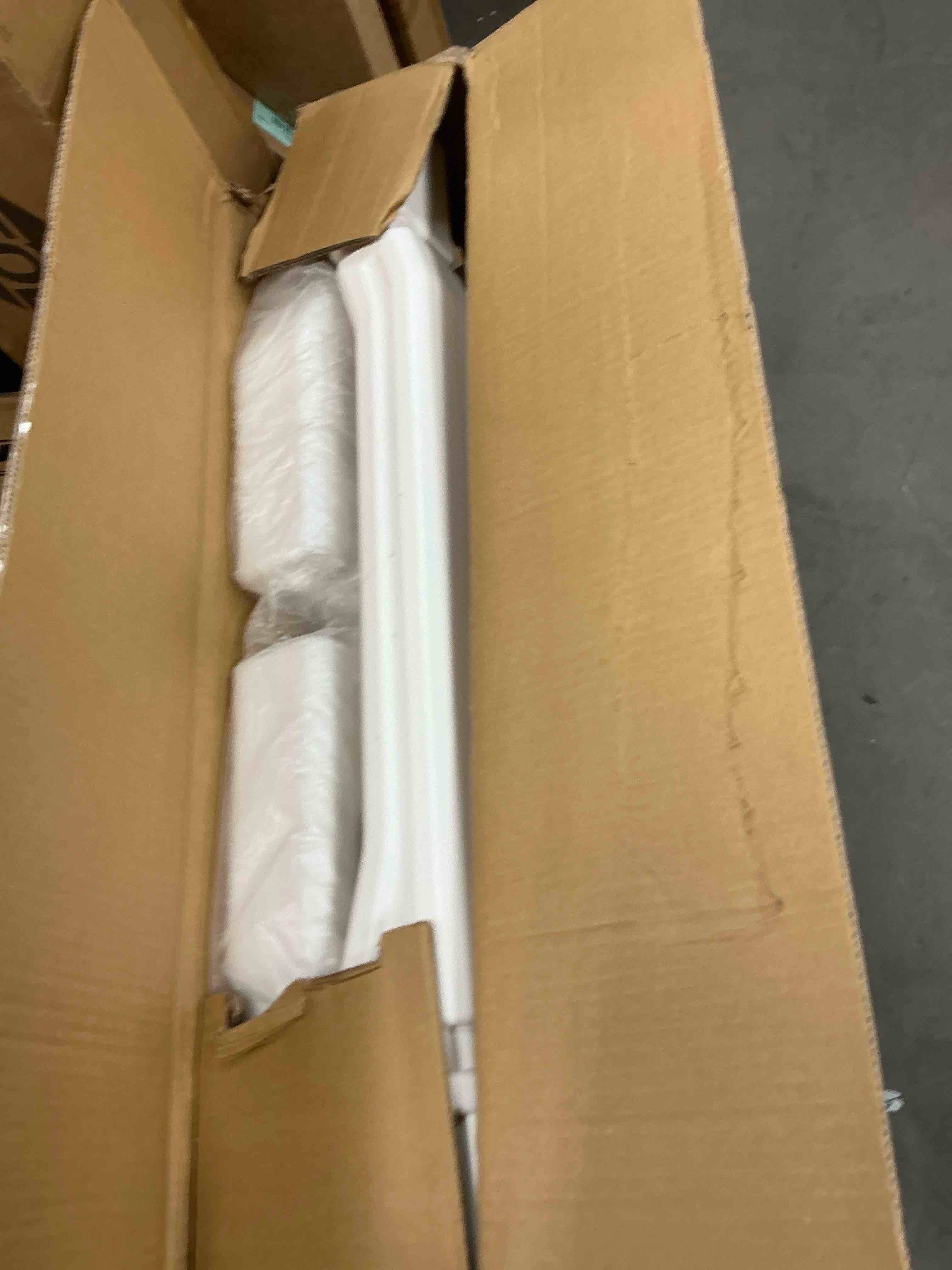 https://s3.amazonaws.com/lotting-images-prod/EmanualPiazza/RED5225743_1756234320117.jpeg