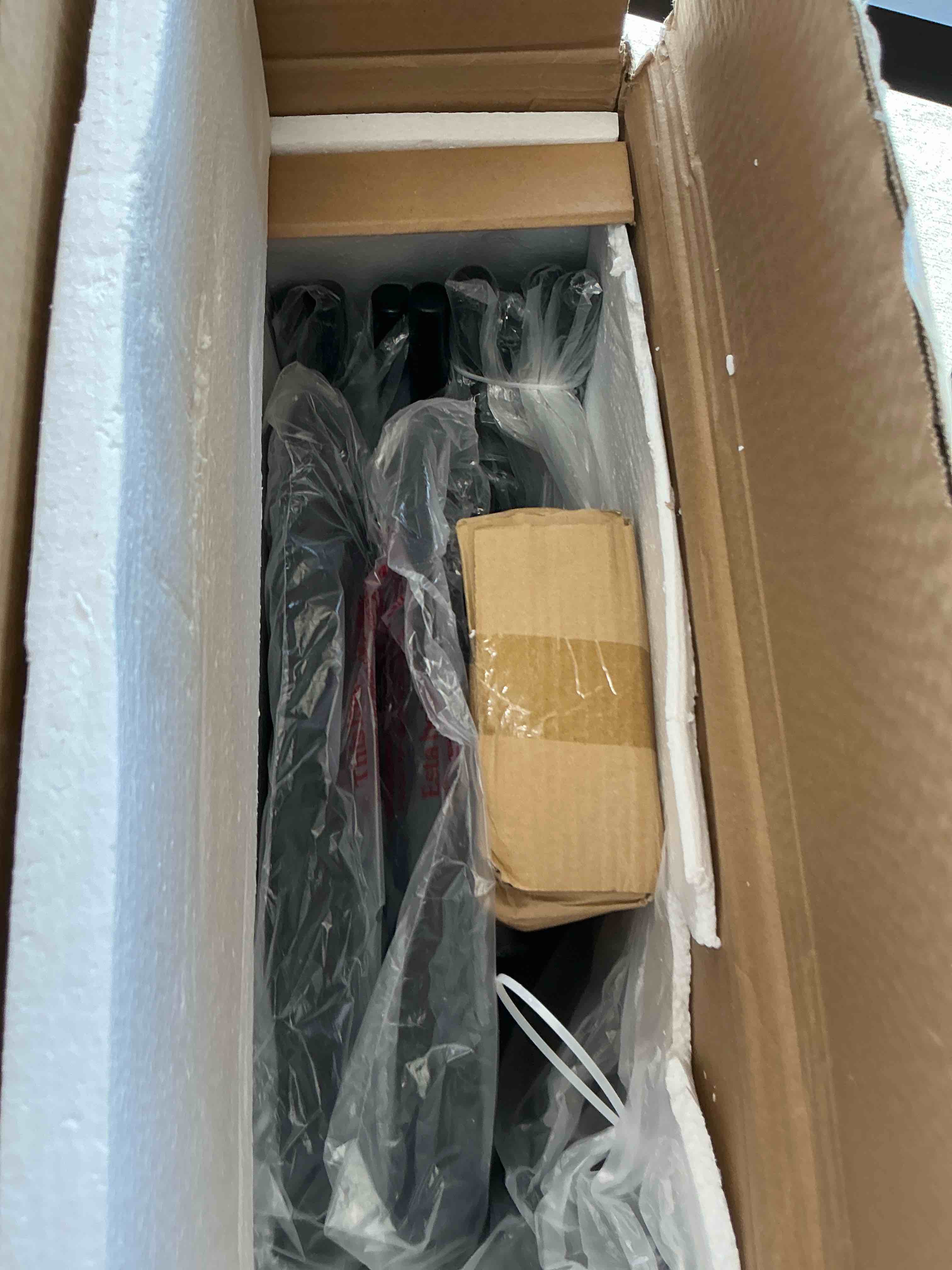 https://s3.amazonaws.com/lotting-images-prod/EmanualPiazza/RED5225888_1758033433310.jpeg