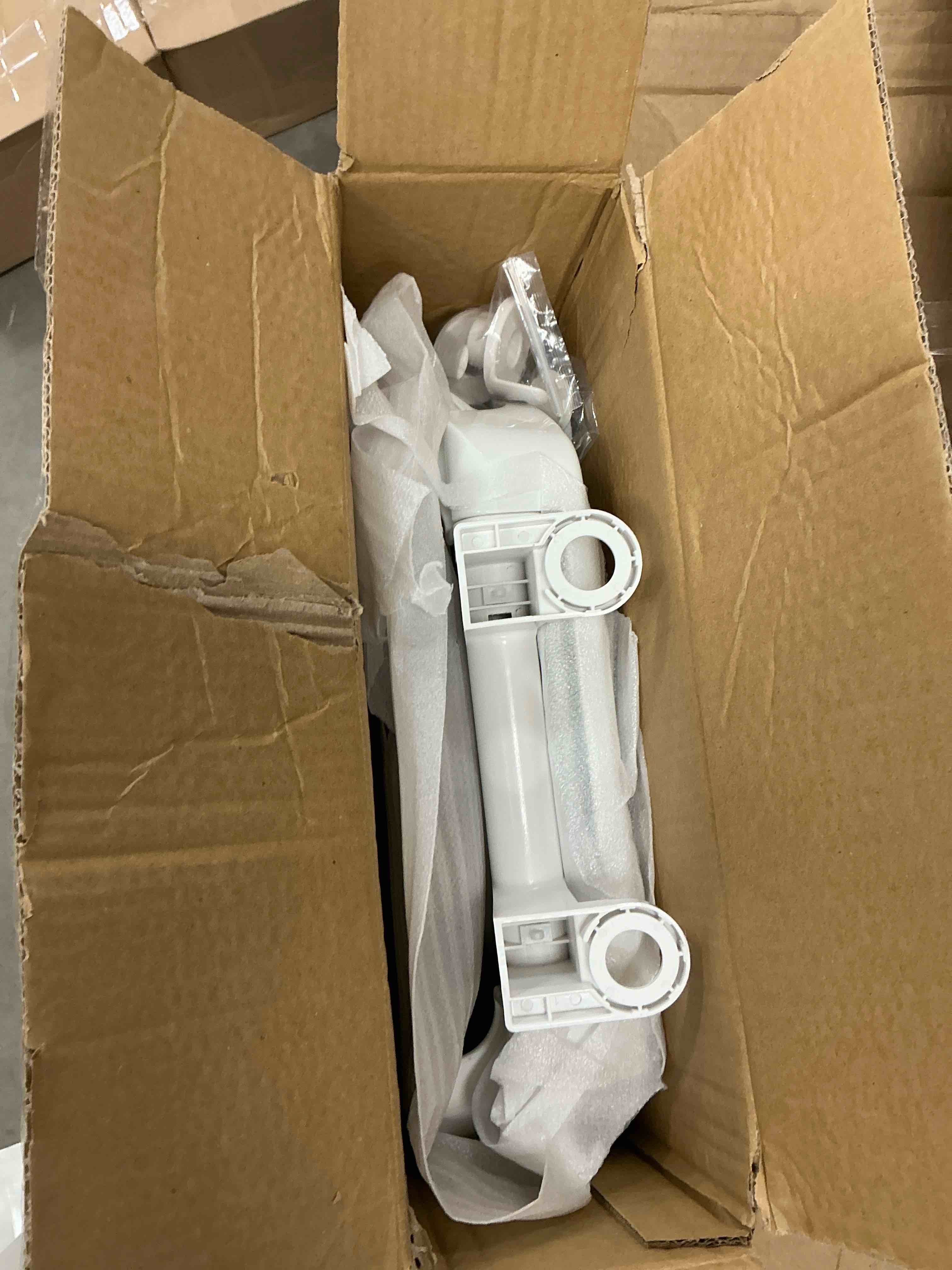 https://s3.amazonaws.com/lotting-images-prod/EmanualPiazza/RED6802050_1754398356519.jpeg