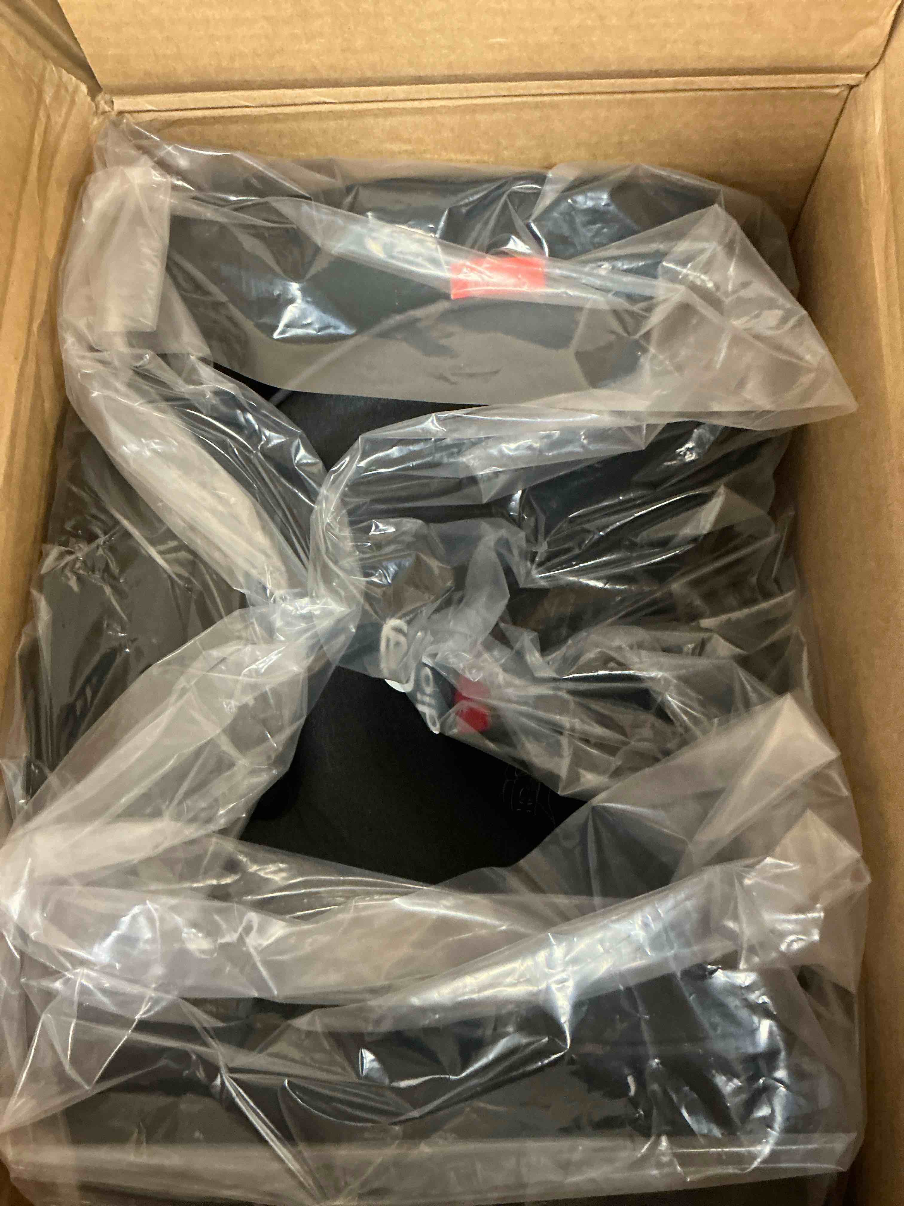https://s3.amazonaws.com/lotting-images-prod/EmanualPiazza/RED6802759_1757355074535.jpeg