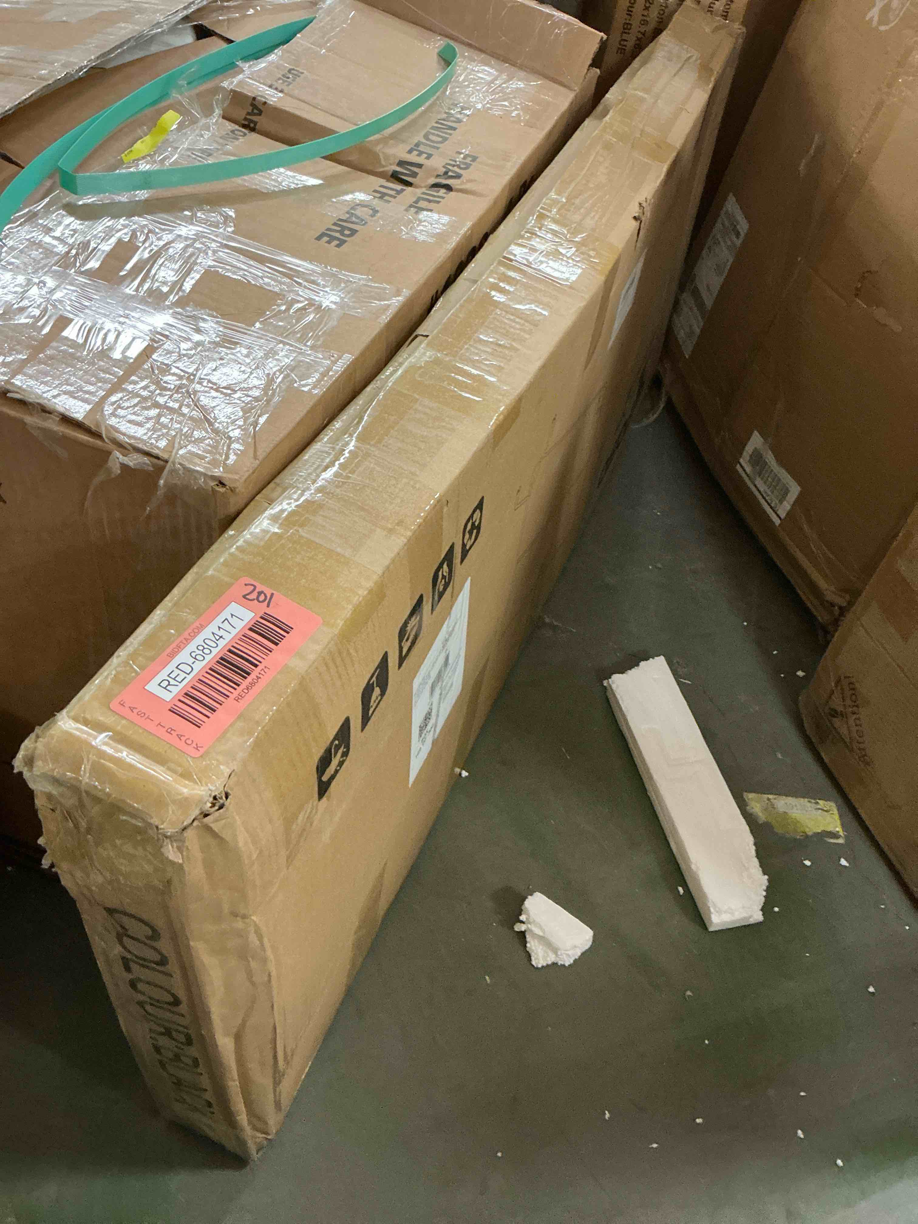https://s3.amazonaws.com/lotting-images-prod/EmanualPiazza/RED6804171_1744909209144.jpeg