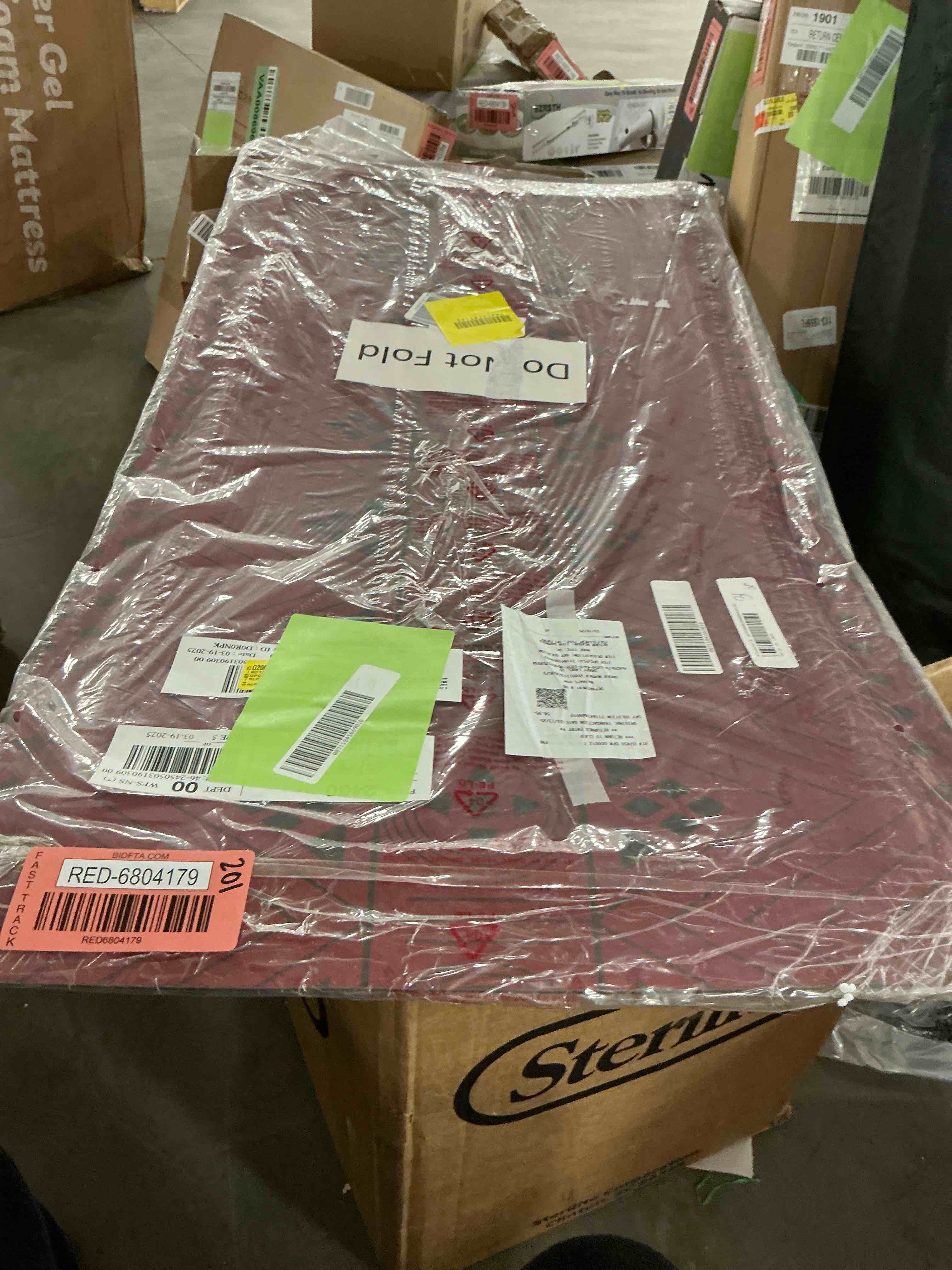 https://s3.amazonaws.com/lotting-images-prod/EmanualPiazza/RED6804179_1744908717824.jpeg