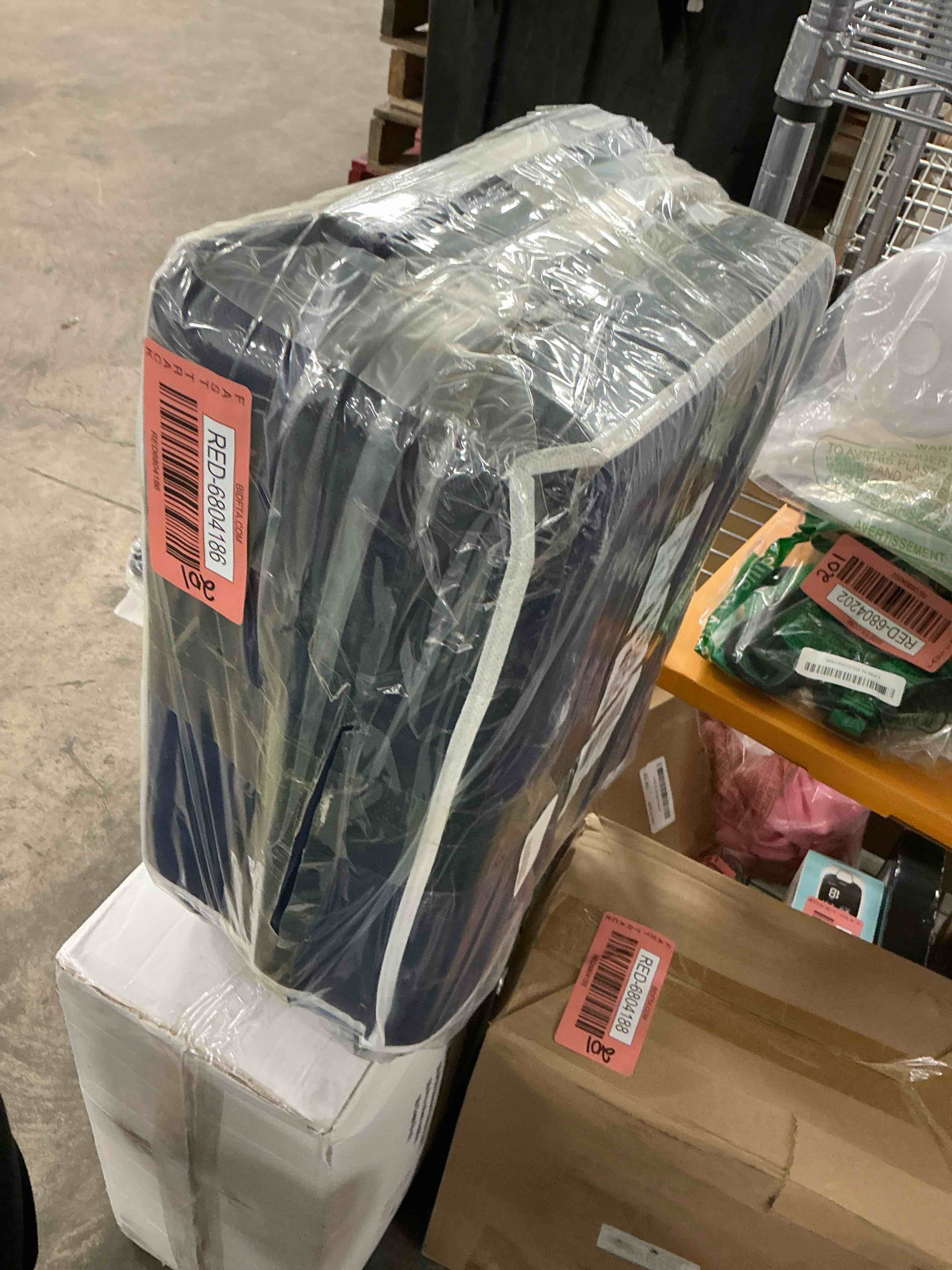https://s3.amazonaws.com/lotting-images-prod/EmanualPiazza/RED6804186_1744913292994.jpeg