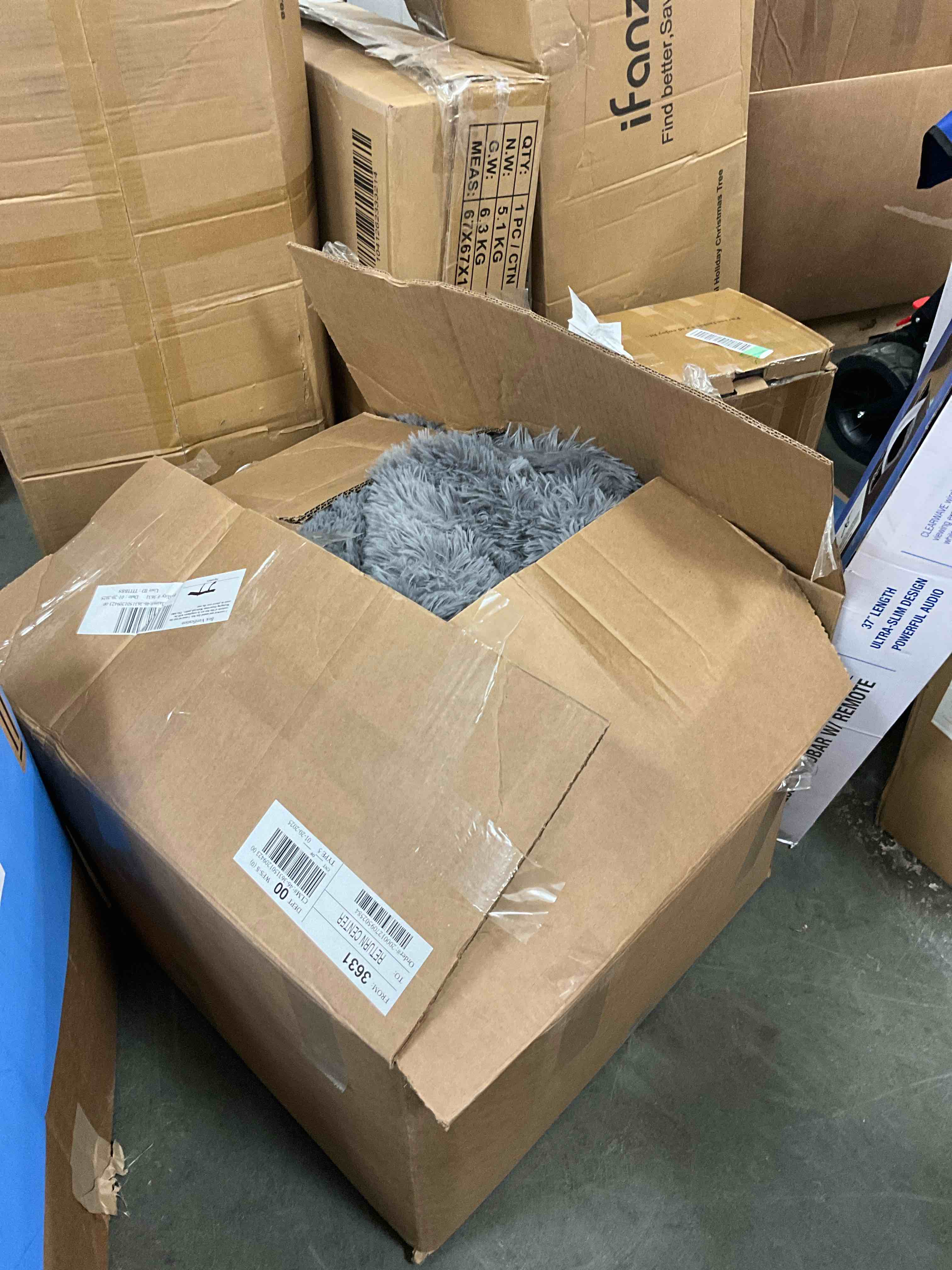 https://s3.amazonaws.com/lotting-images-prod/EmanualPiazza/RED6805280_1740505344277.jpeg