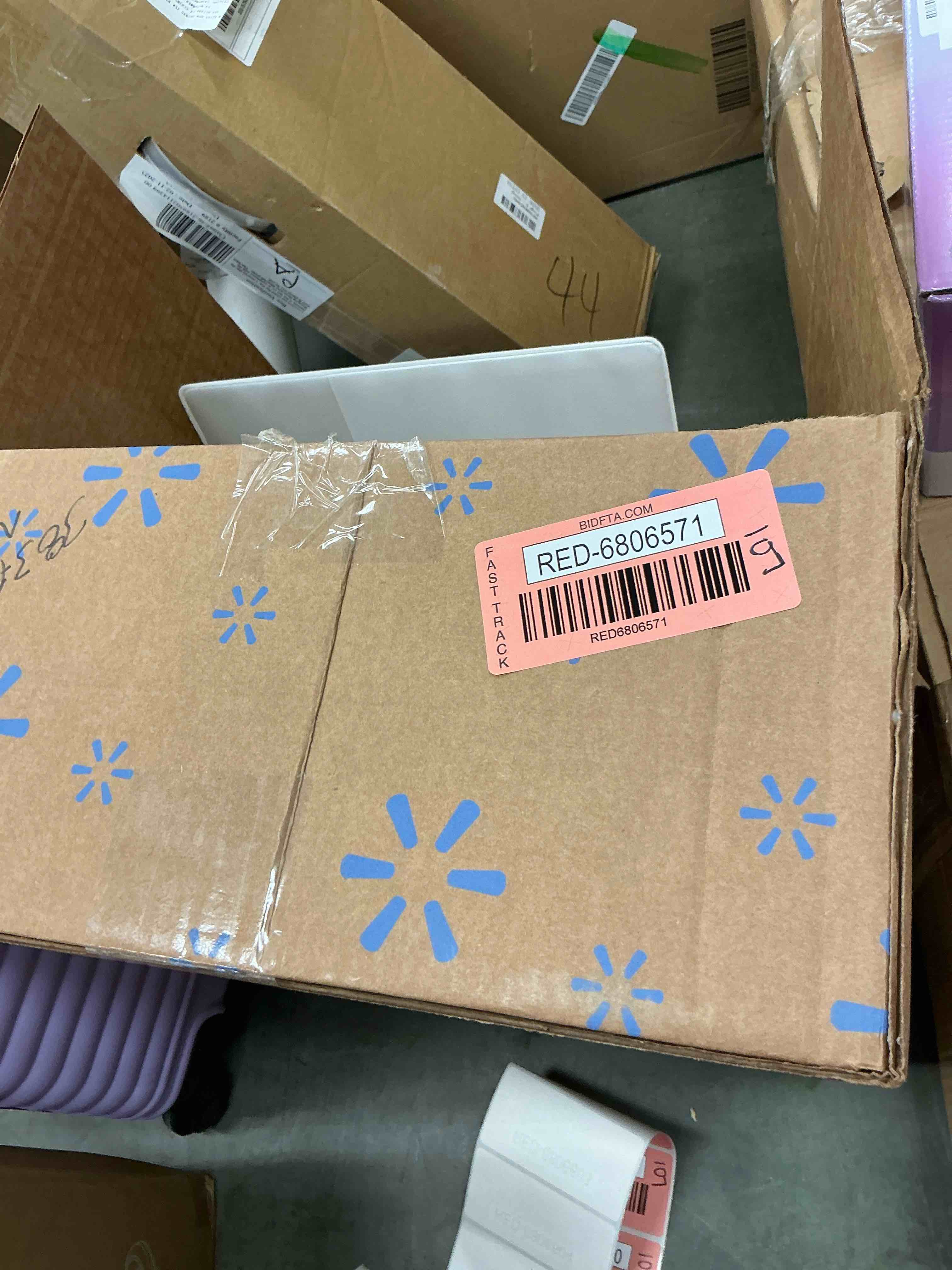 https://s3.amazonaws.com/lotting-images-prod/EmanualPiazza/RED6806571_1742570289678.jpeg