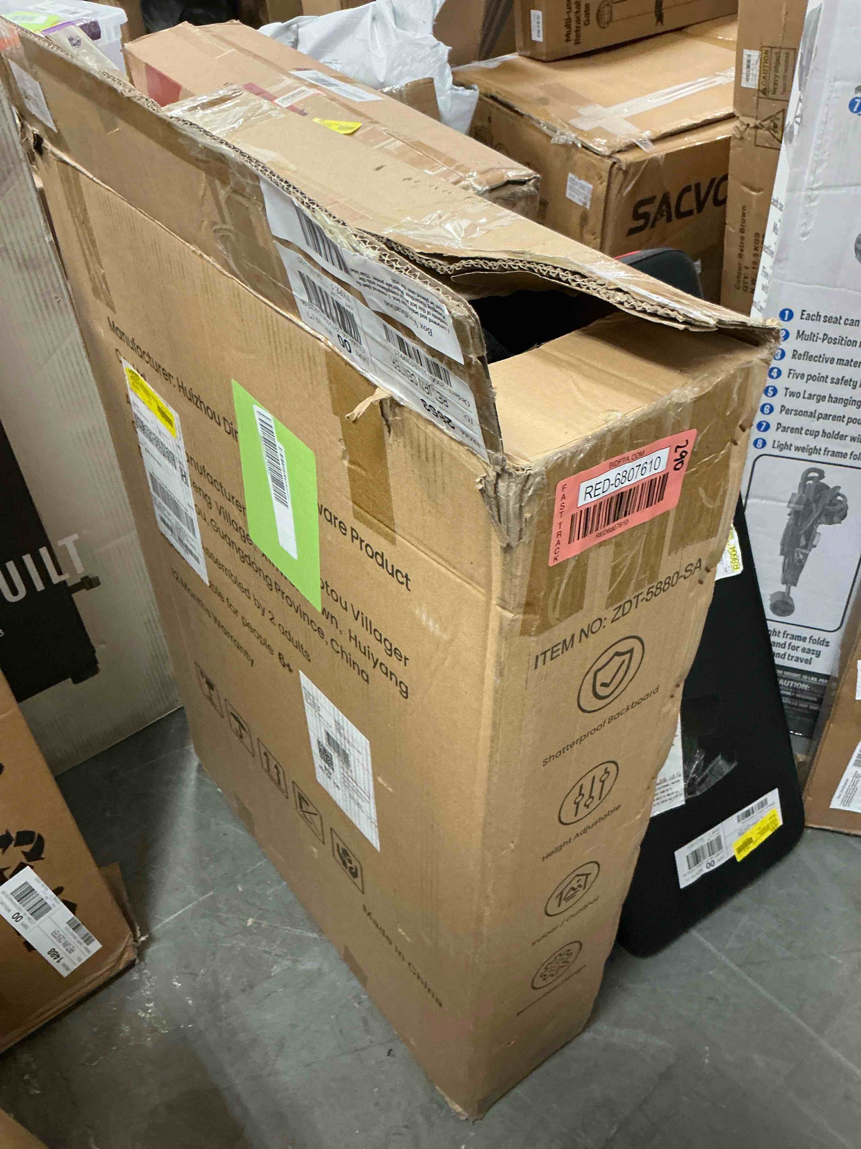 https://s3.amazonaws.com/lotting-images-prod/EmanualPiazza/RED6807610_1746713220651.jpeg