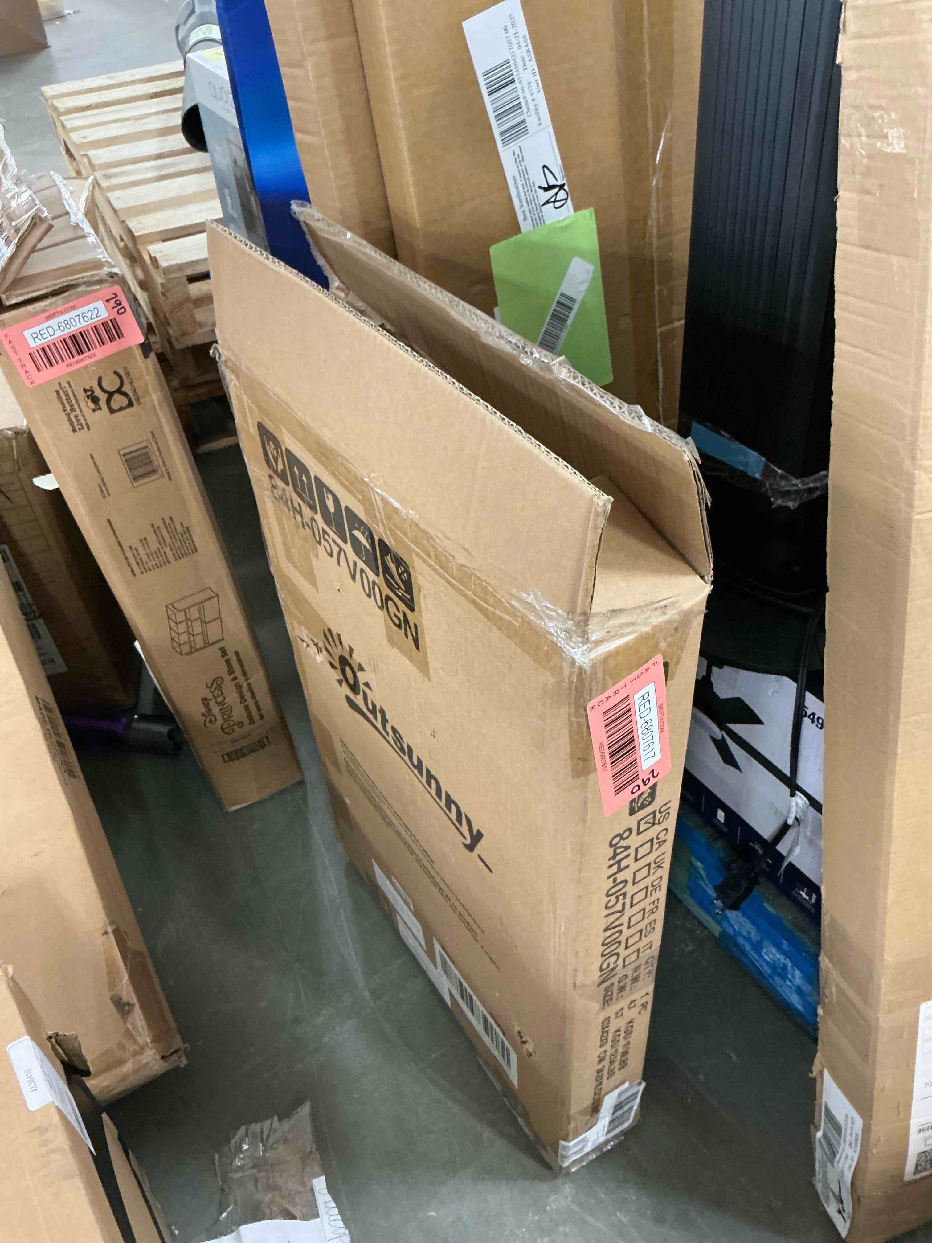 https://s3.amazonaws.com/lotting-images-prod/EmanualPiazza/RED6807617_1746712912194.jpeg