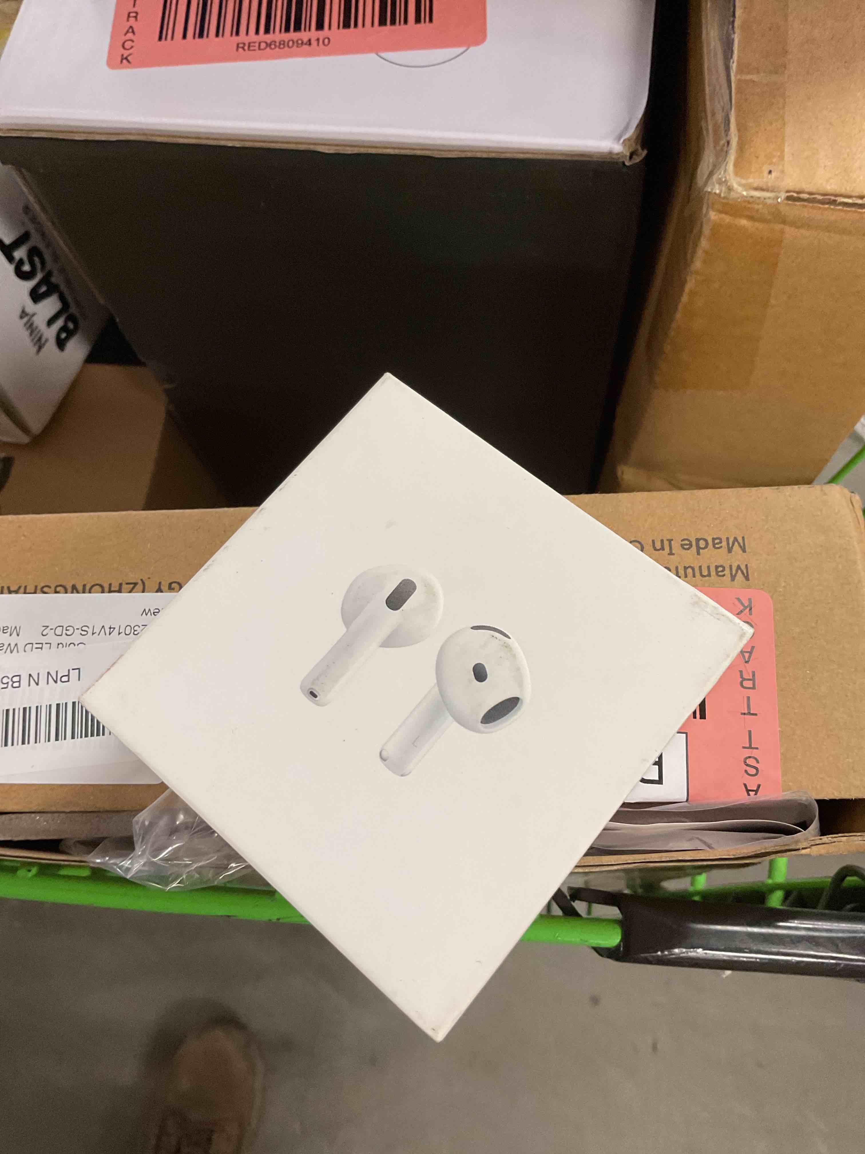 https://s3.amazonaws.com/lotting-images-prod/EmanualPiazza/RED6809431_1744300048672.jpeg