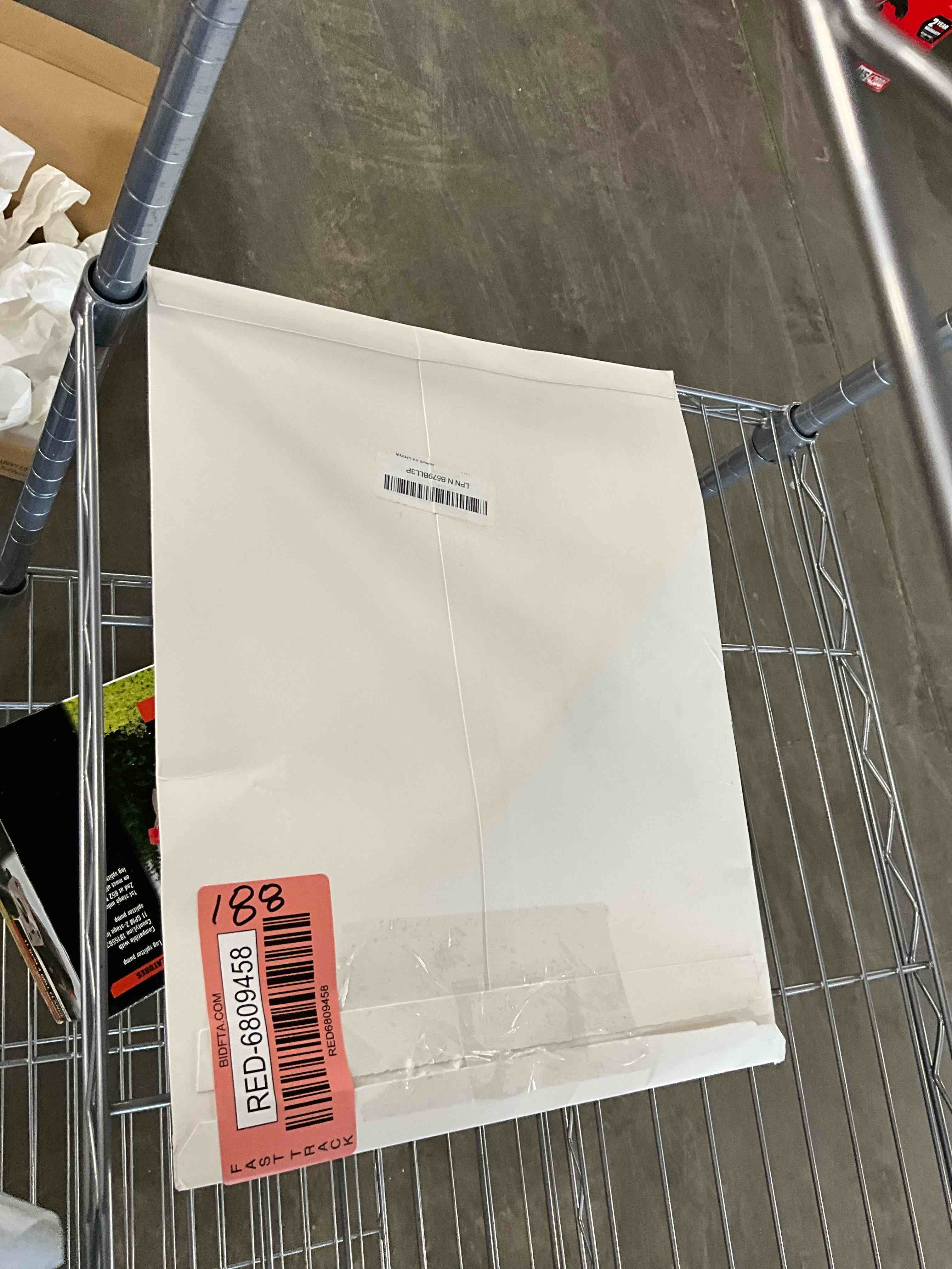 https://s3.amazonaws.com/lotting-images-prod/EmanualPiazza/RED6809458_1744470635694.jpeg