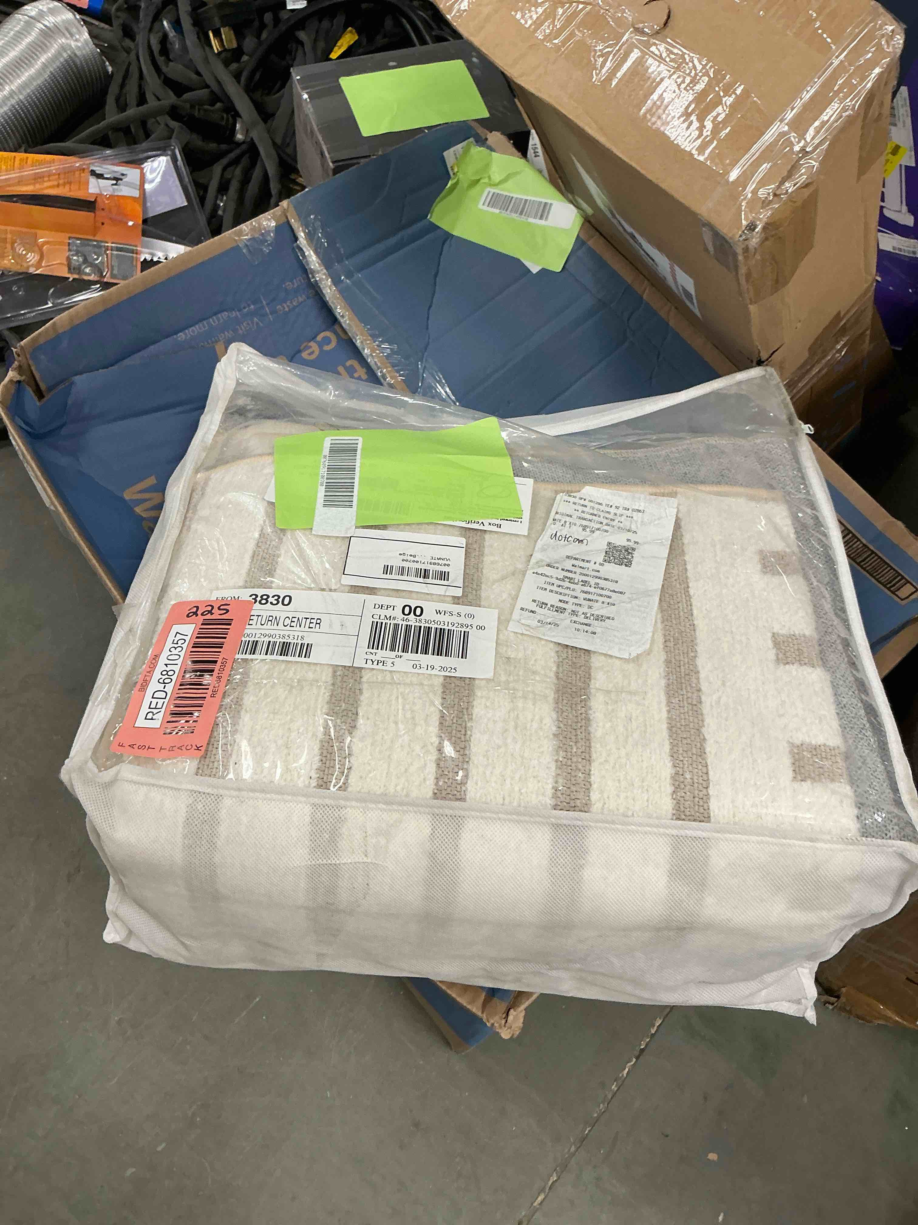 https://s3.amazonaws.com/lotting-images-prod/EmanualPiazza/RED6810357_1745508180651.jpeg