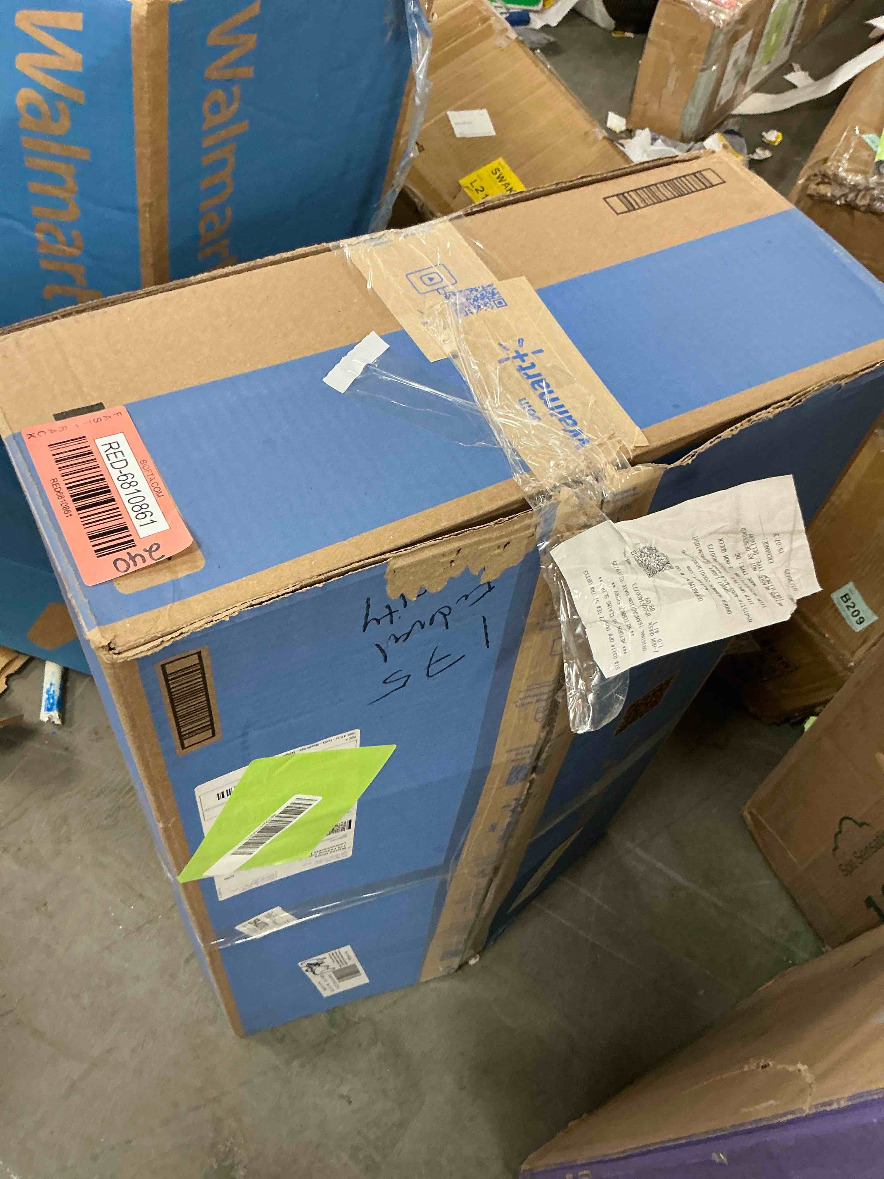 https://s3.amazonaws.com/lotting-images-prod/EmanualPiazza/RED6810861_1745607724449.jpeg