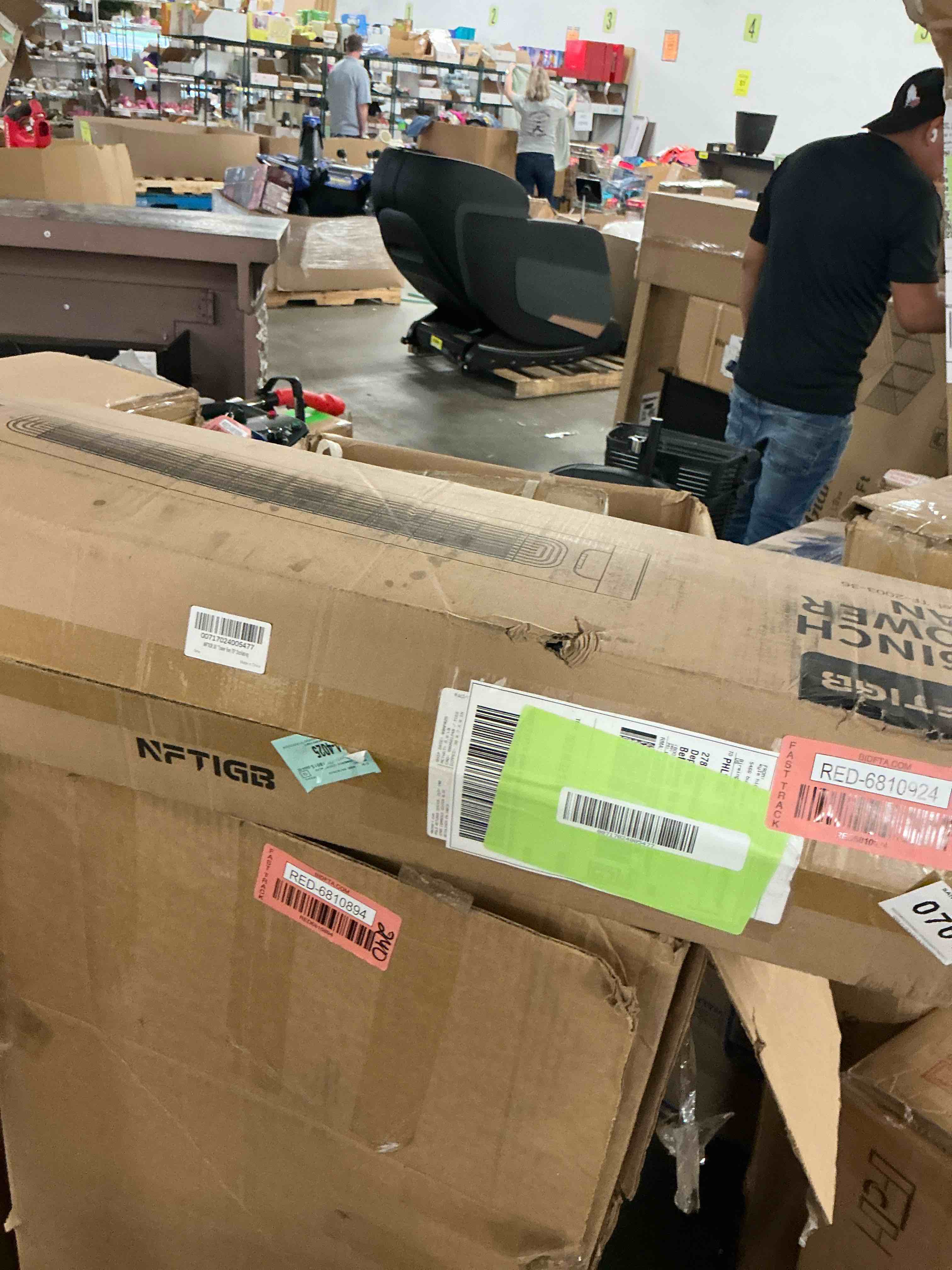 https://s3.amazonaws.com/lotting-images-prod/EmanualPiazza/RED6810924_1745612885298.jpeg