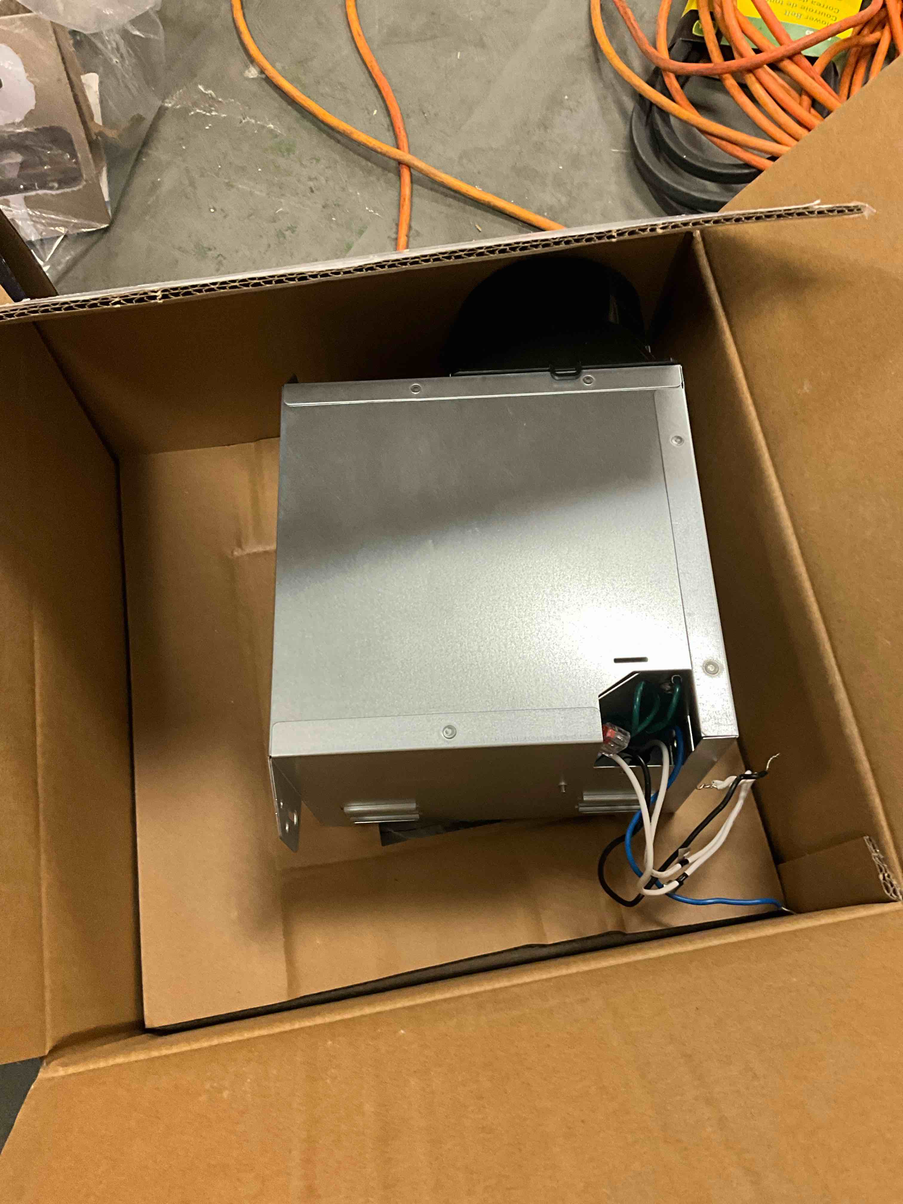 https://s3.amazonaws.com/lotting-images-prod/EmanualPiazza/RED6811649_1746545786912.jpeg