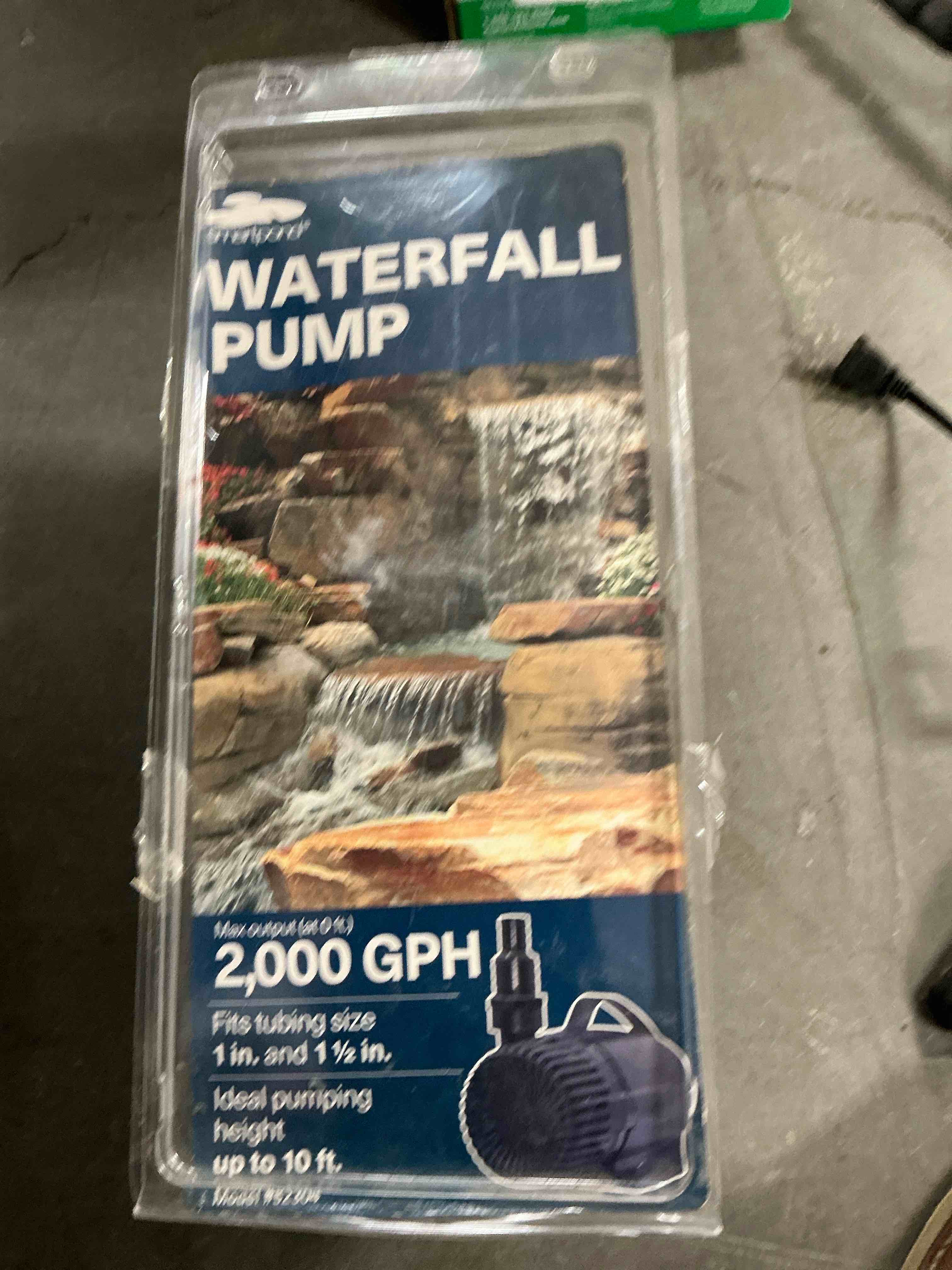 https://s3.amazonaws.com/lotting-images-prod/EmanualPiazza/RED6813523_1746701446742.jpeg