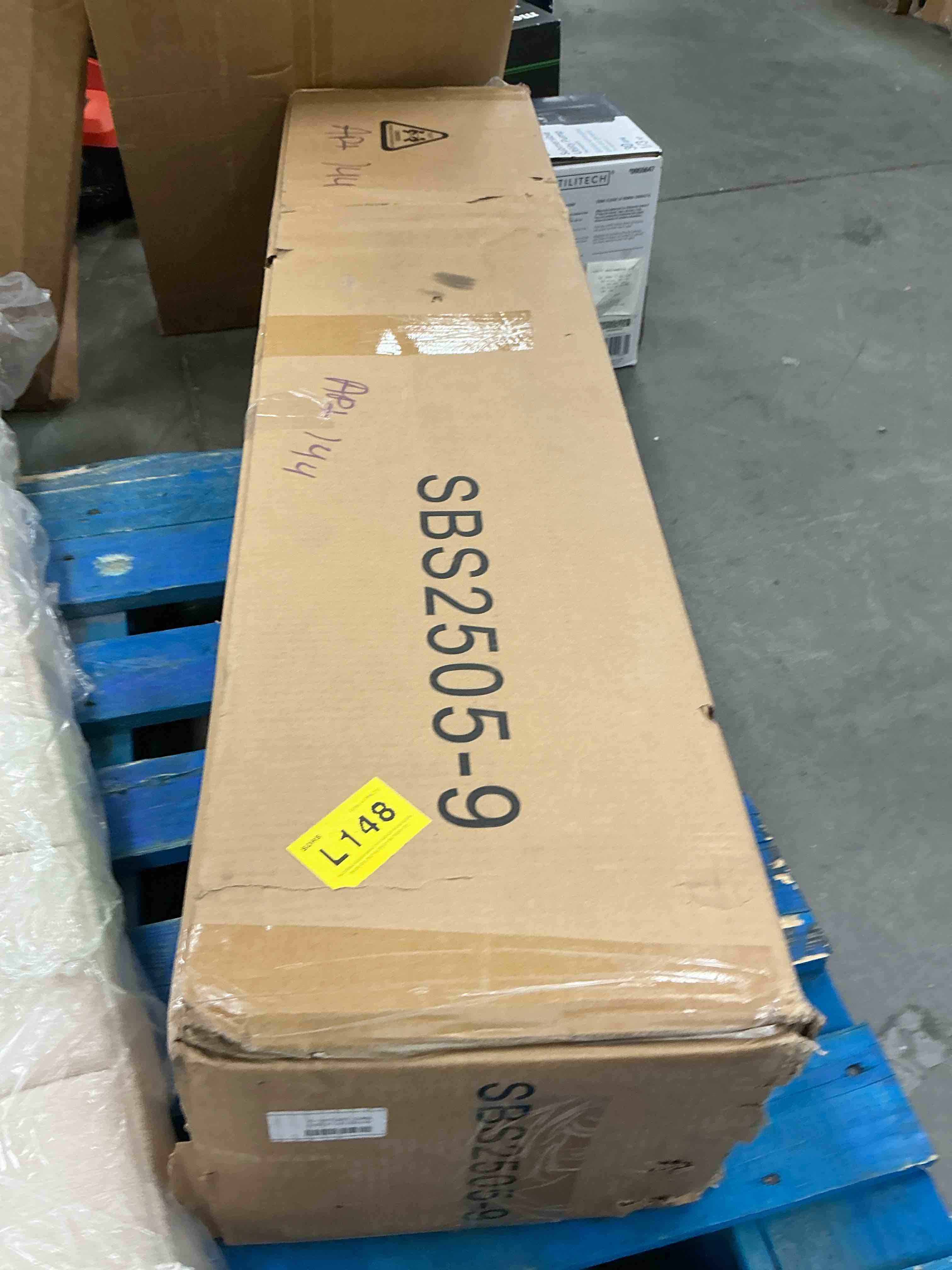 https://s3.amazonaws.com/lotting-images-prod/EmanualPiazza/RED6816256_1751456152961.jpeg