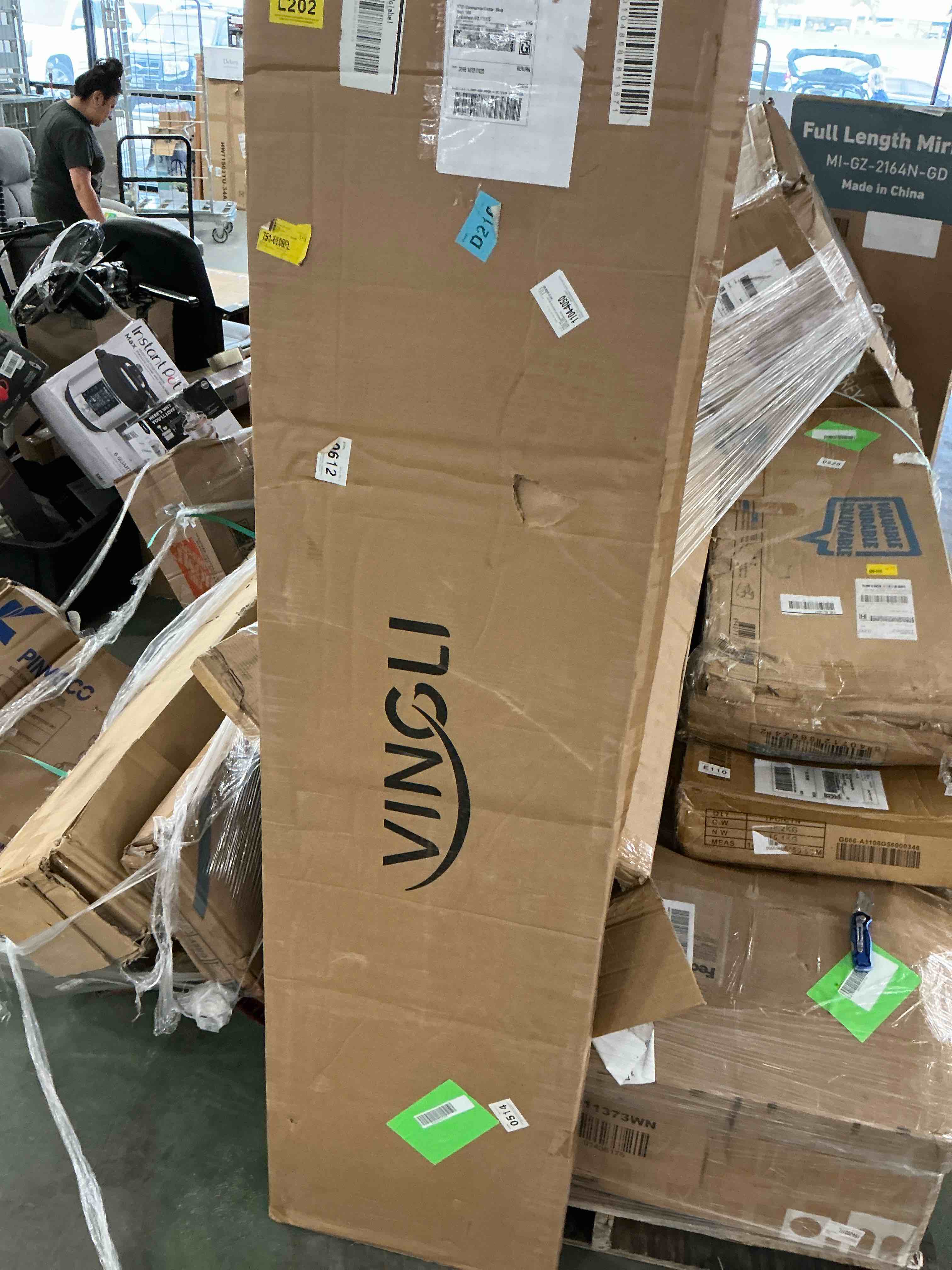 https://s3.amazonaws.com/lotting-images-prod/EmanualPiazza/RED6816728_1758833389893.jpeg