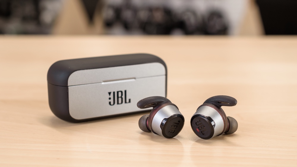 JBL REFLECT FLOW - True Wireless Earbuds, bluetooth sport headphones with microphone, Waterproof, up to 30 hours battery, charging case and quick charge (black)