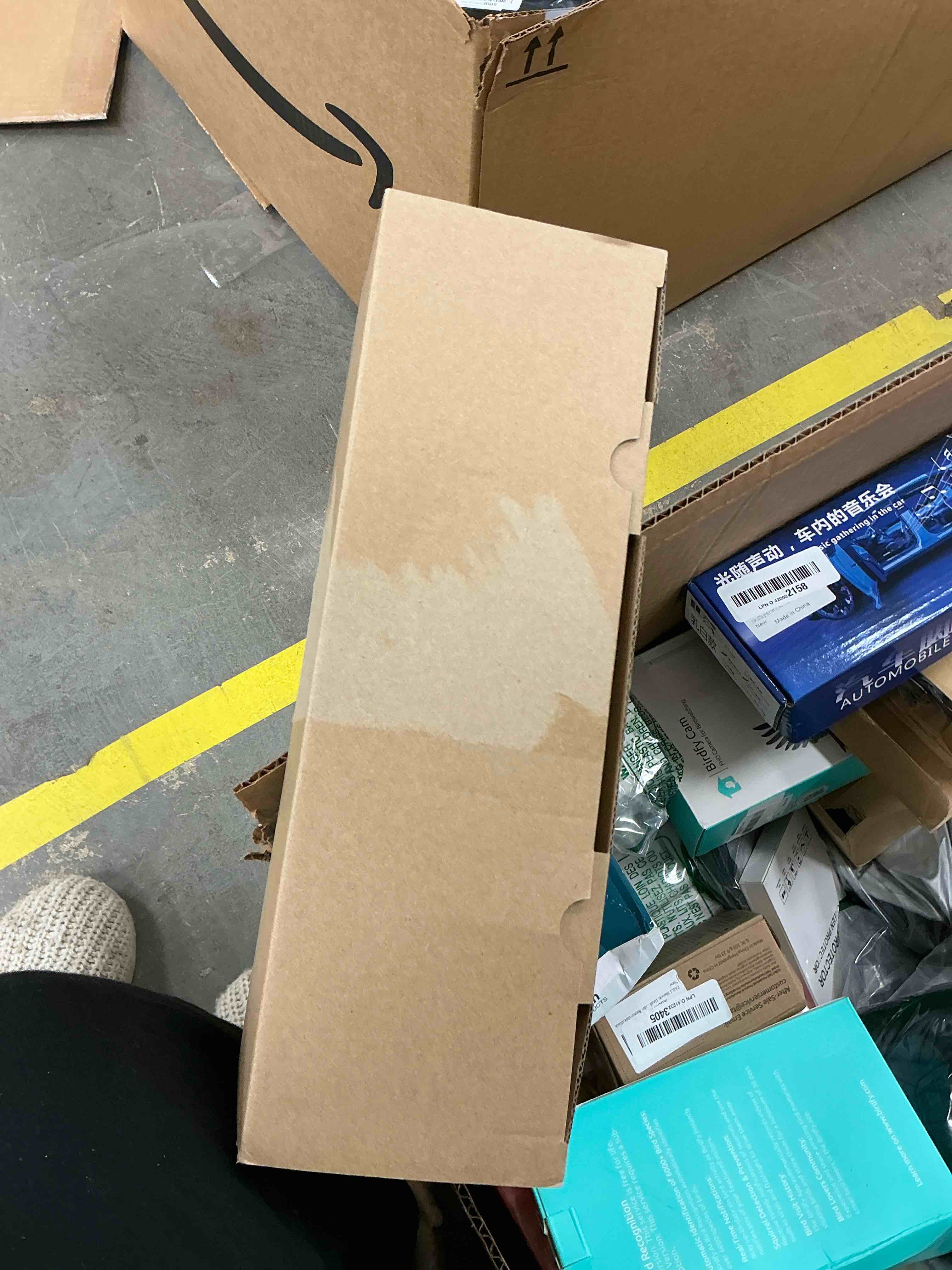 Condition photo showing Good Condition for AGIRL 24 Bundles Artificial Flowers for Outdoor,No Fade Fake Plastic Flowers Faux Plants for Decoration Hanging Planters Indoor Outside Garden Porch Window Box Home Wedding Farmhouse Mix 6 Colors 24 PCS