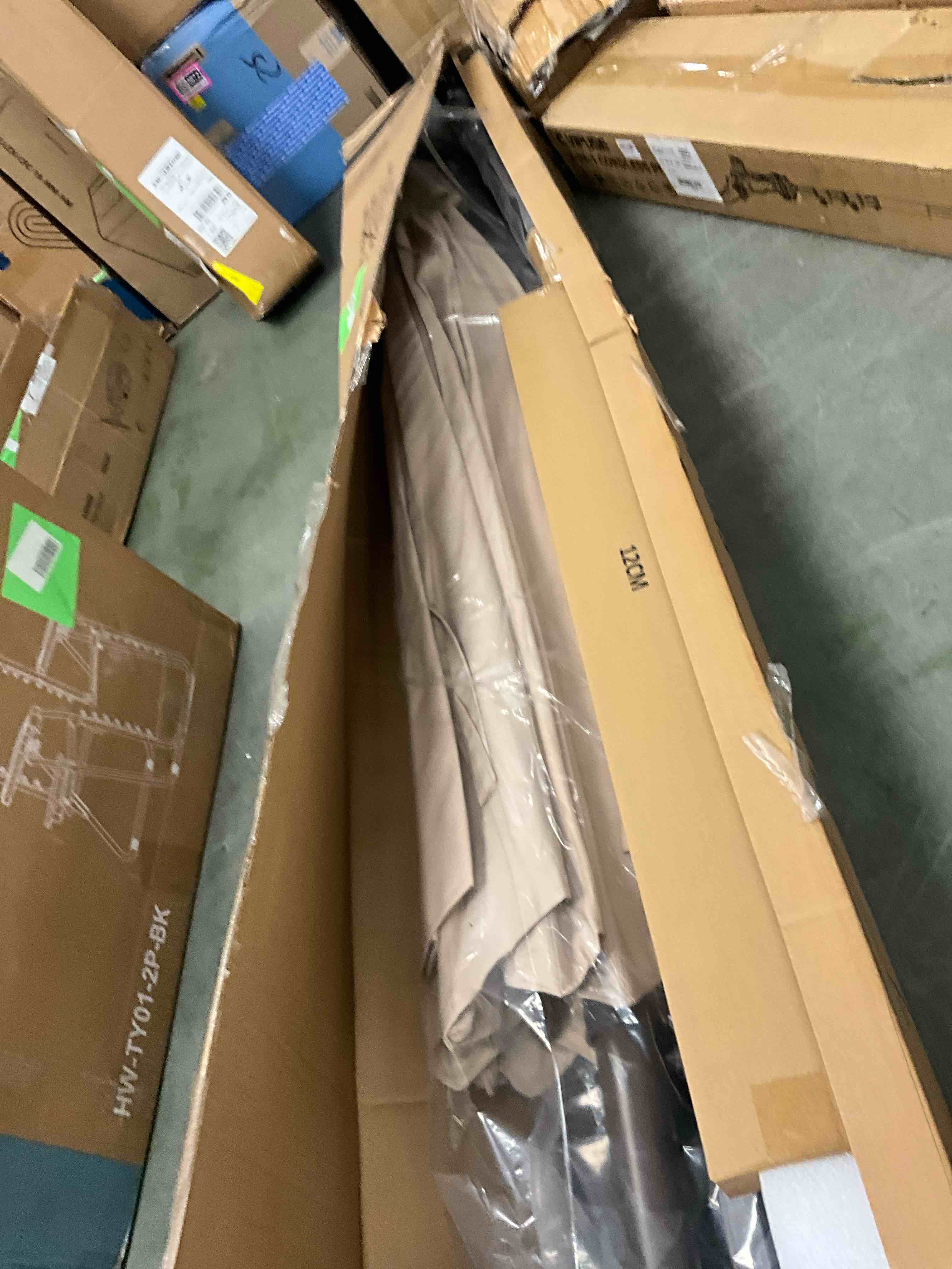https://s3.amazonaws.com/lotting-images-prod/EmanualPiazza/TEA3573004_1751655174063.jpeg